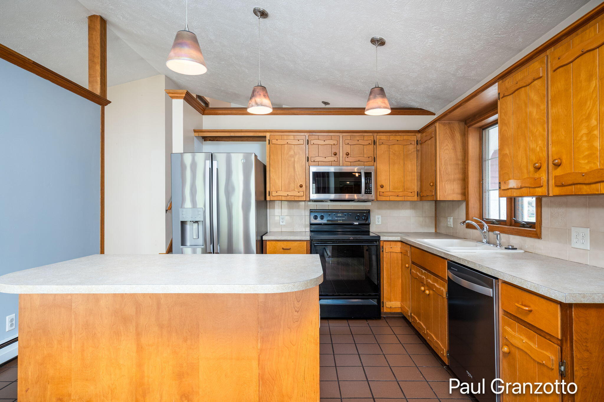 2483 Russit Drive NE Grand Rapids MI 49525