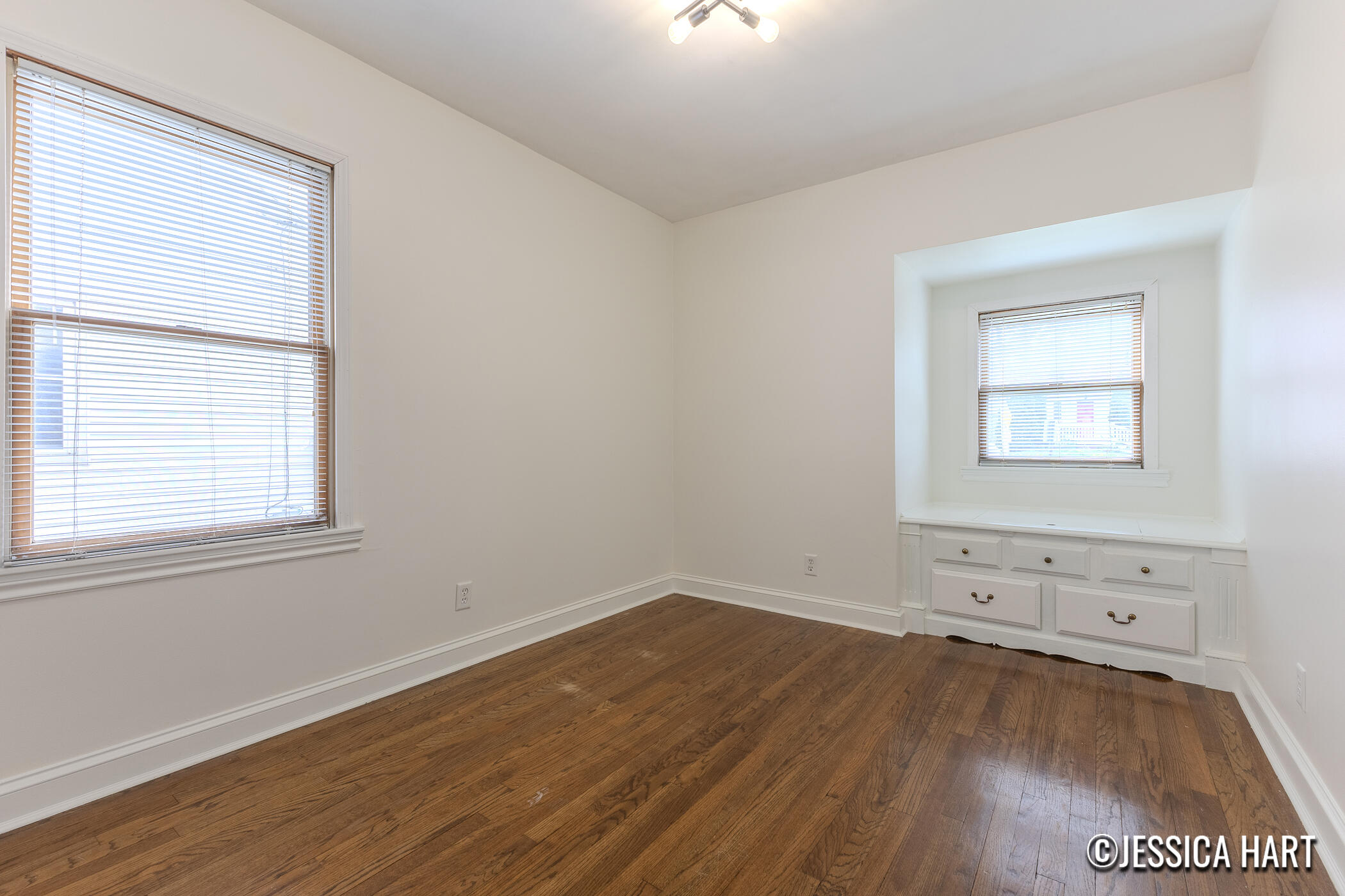 851 Hollywood Street NE Grand Rapids MI 49505