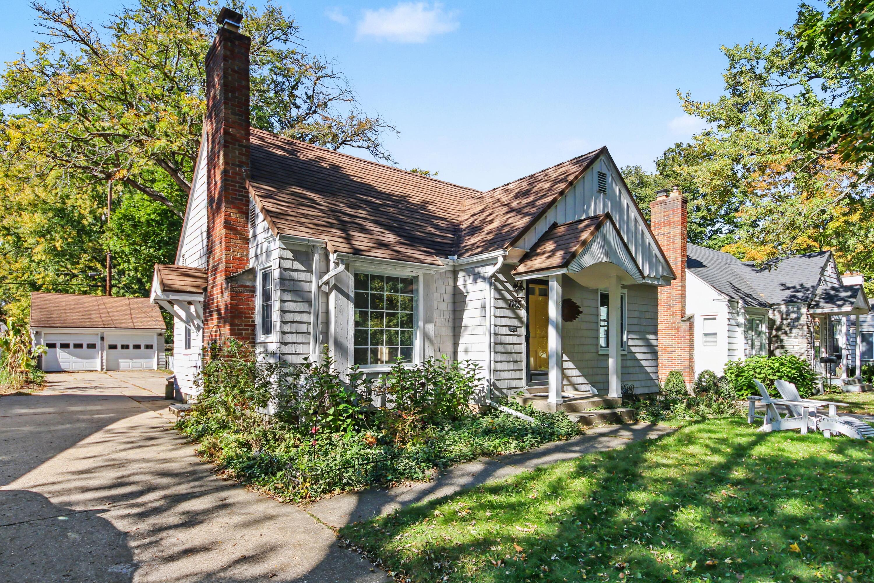 1765 Warwick Road SE East Grand Rapids MI 49506