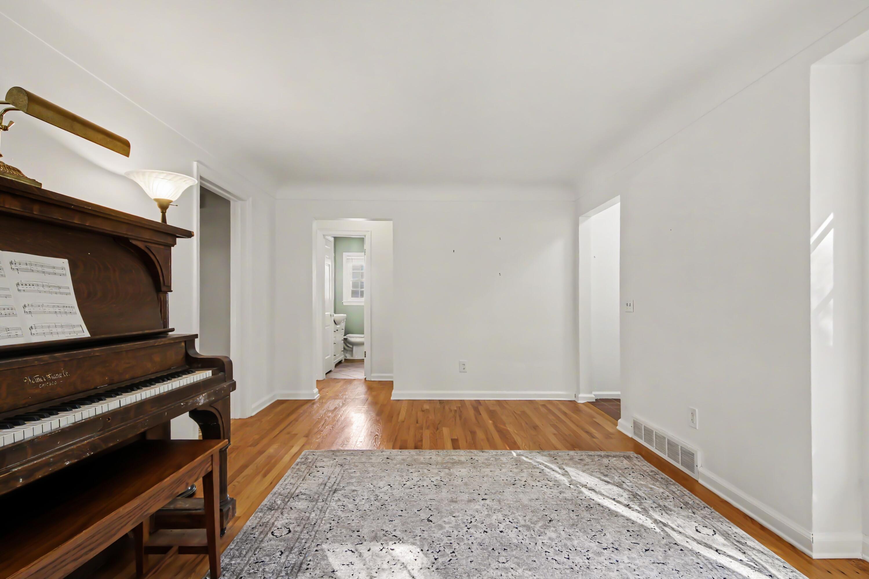1765 Warwick Road SE East Grand Rapids MI 49506