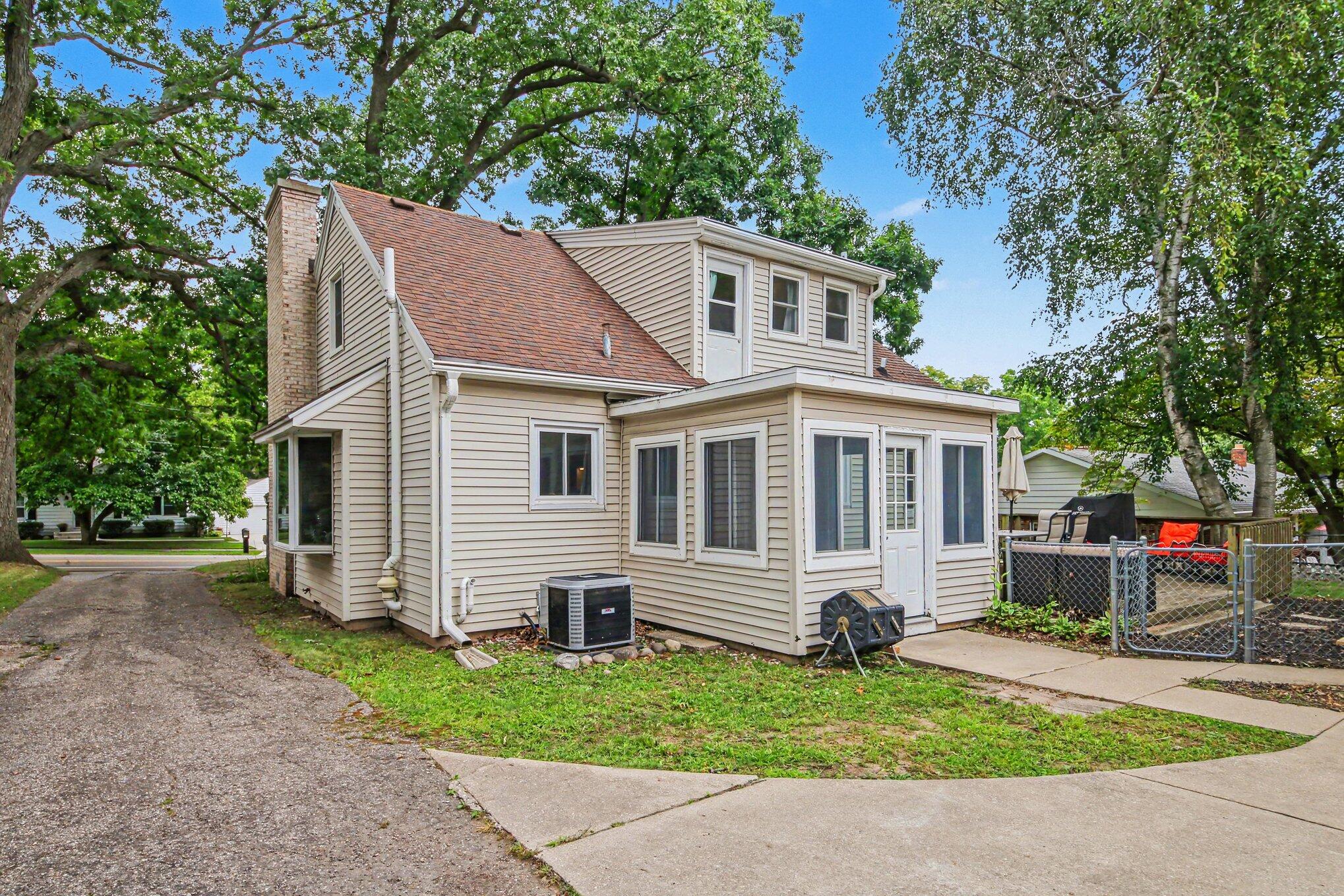 1438 Covell Avenue NW Grand Rapids MI 49504