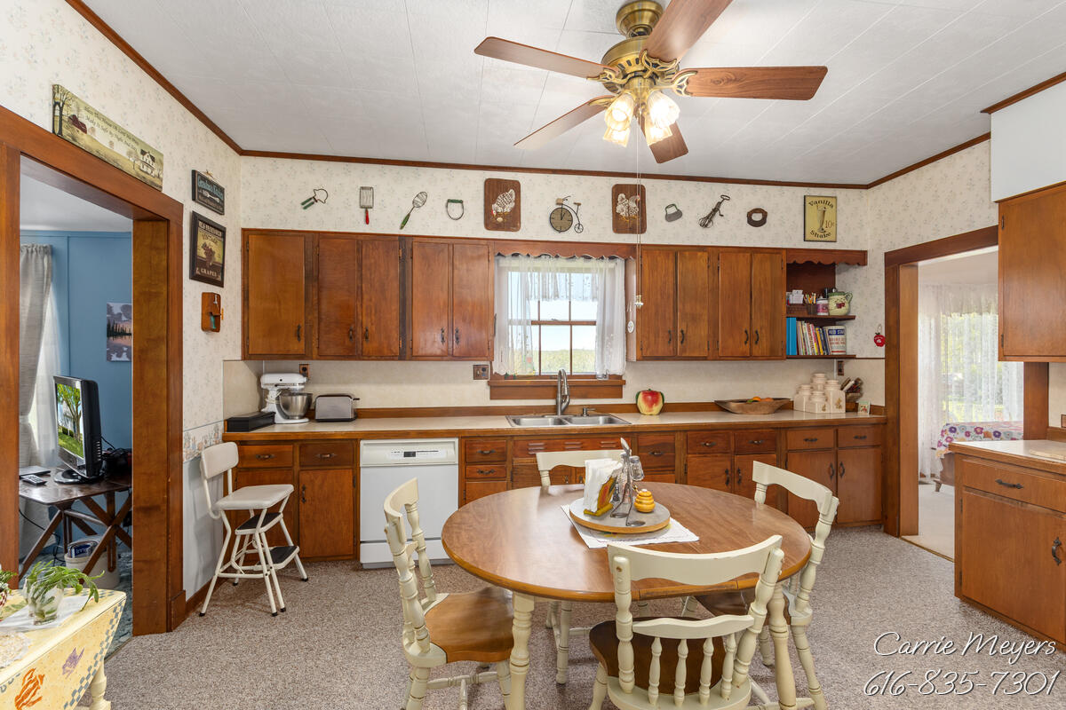 3741 8 Mile Road NW Grand Rapids MI 49544