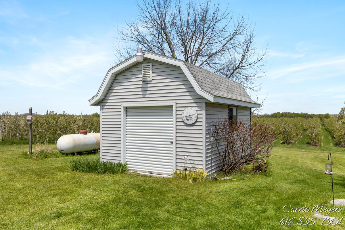3741 8 Mile Road NW Grand Rapids MI 49544
