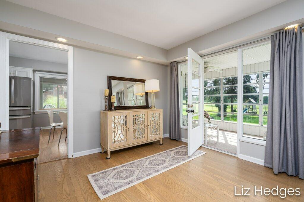1949 Meadowfield Drive NE Grand Rapids MI 49505