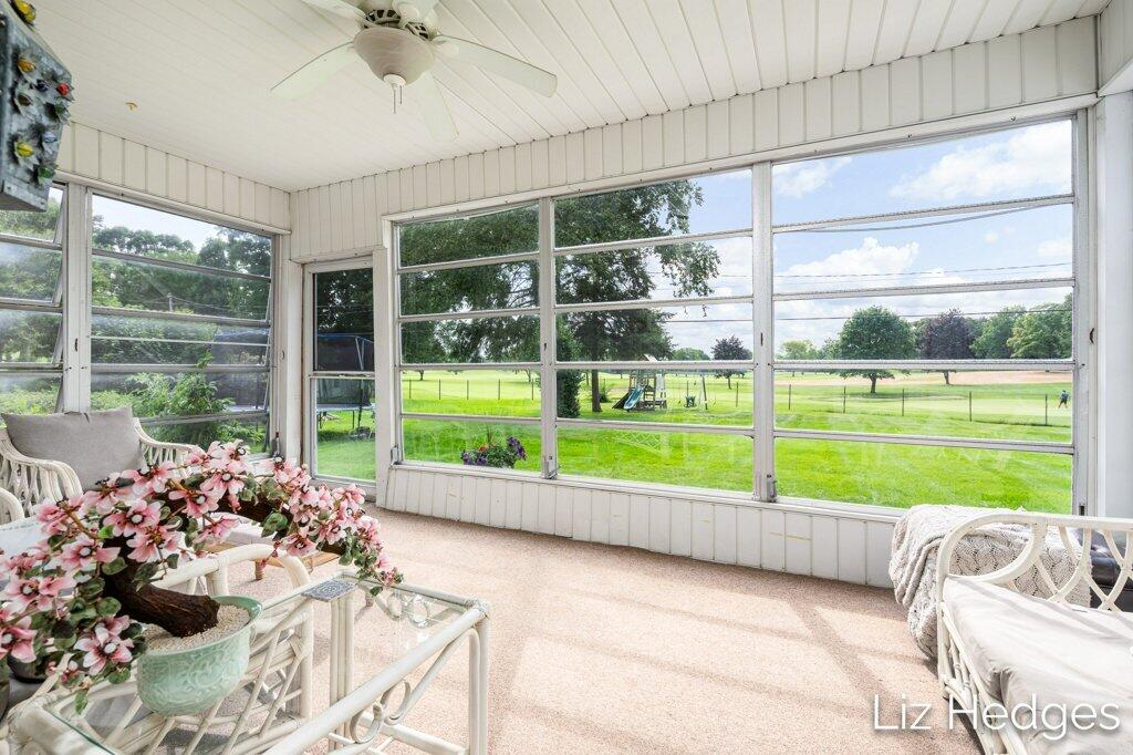 1949 Meadowfield Drive NE Grand Rapids MI 49505