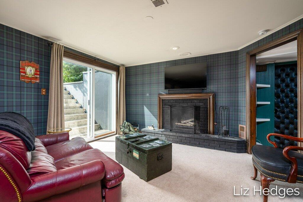 1949 Meadowfield Drive NE Grand Rapids MI 49505