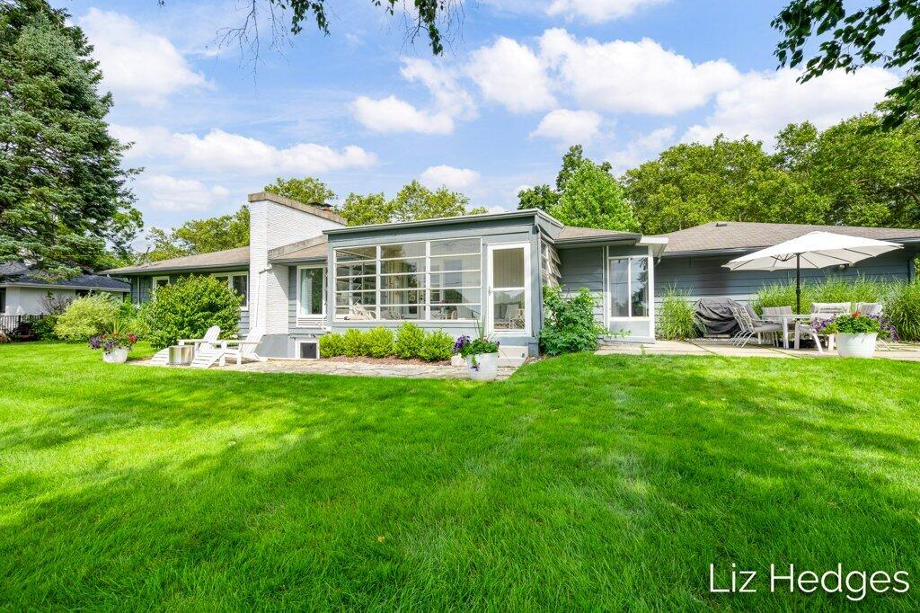 1949 Meadowfield Drive NE Grand Rapids MI 49505