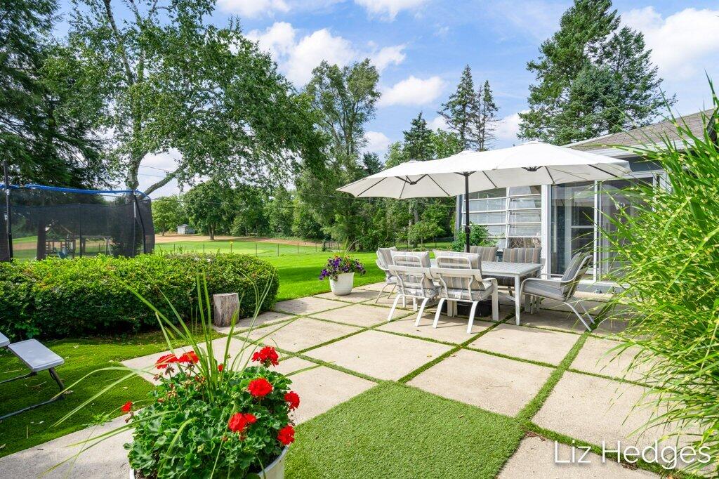 1949 Meadowfield Drive NE Grand Rapids MI 49505