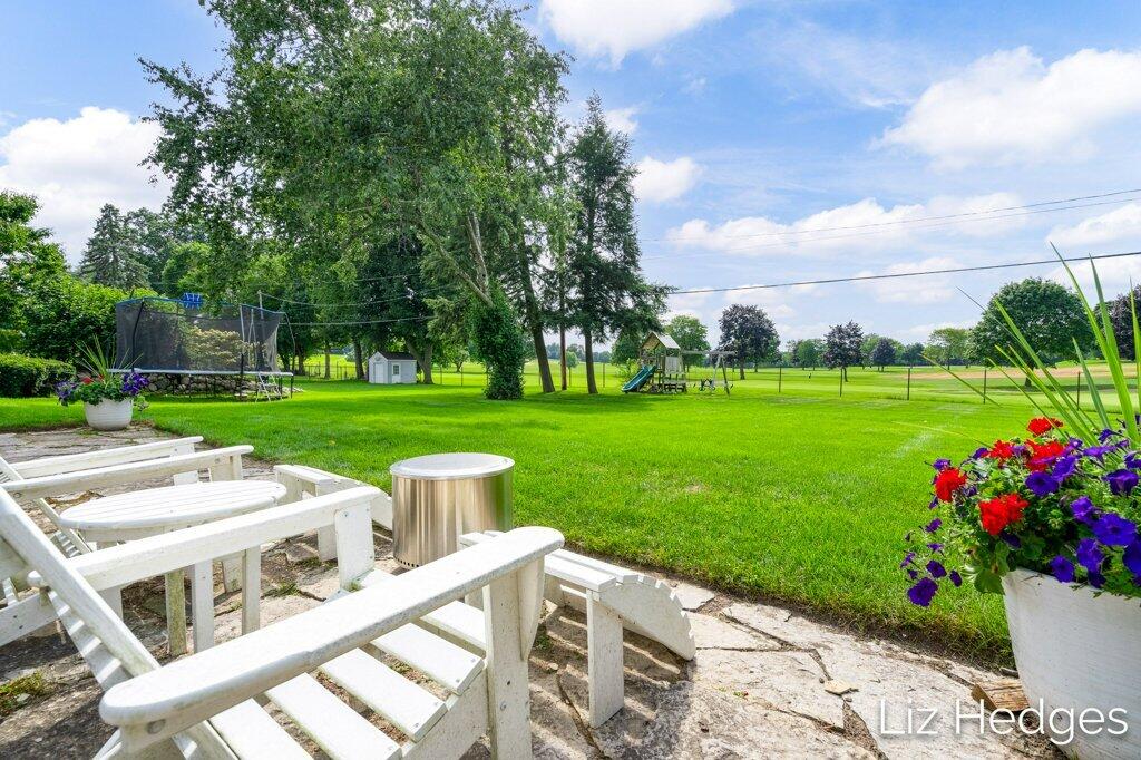 1949 Meadowfield Drive NE Grand Rapids MI 49505
