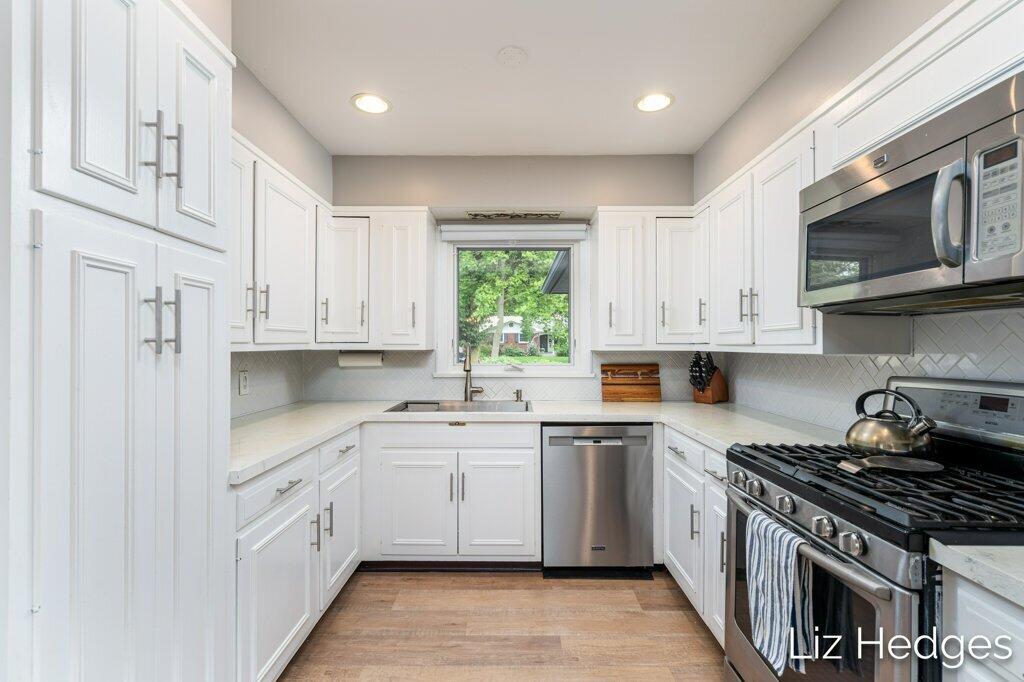 1949 Meadowfield Drive NE Grand Rapids MI 49505