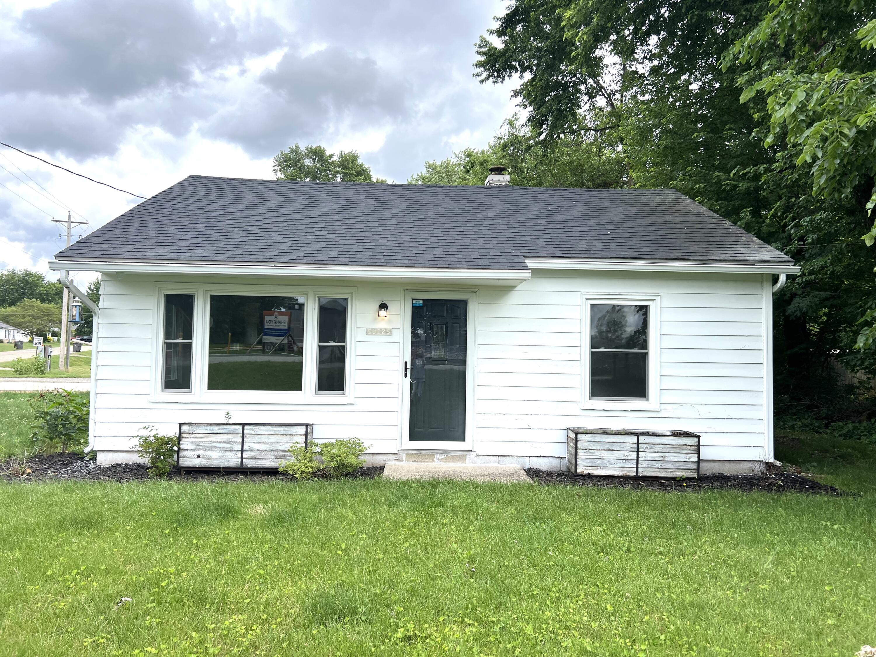 69225 Section Street Edwardsburg MI 49112