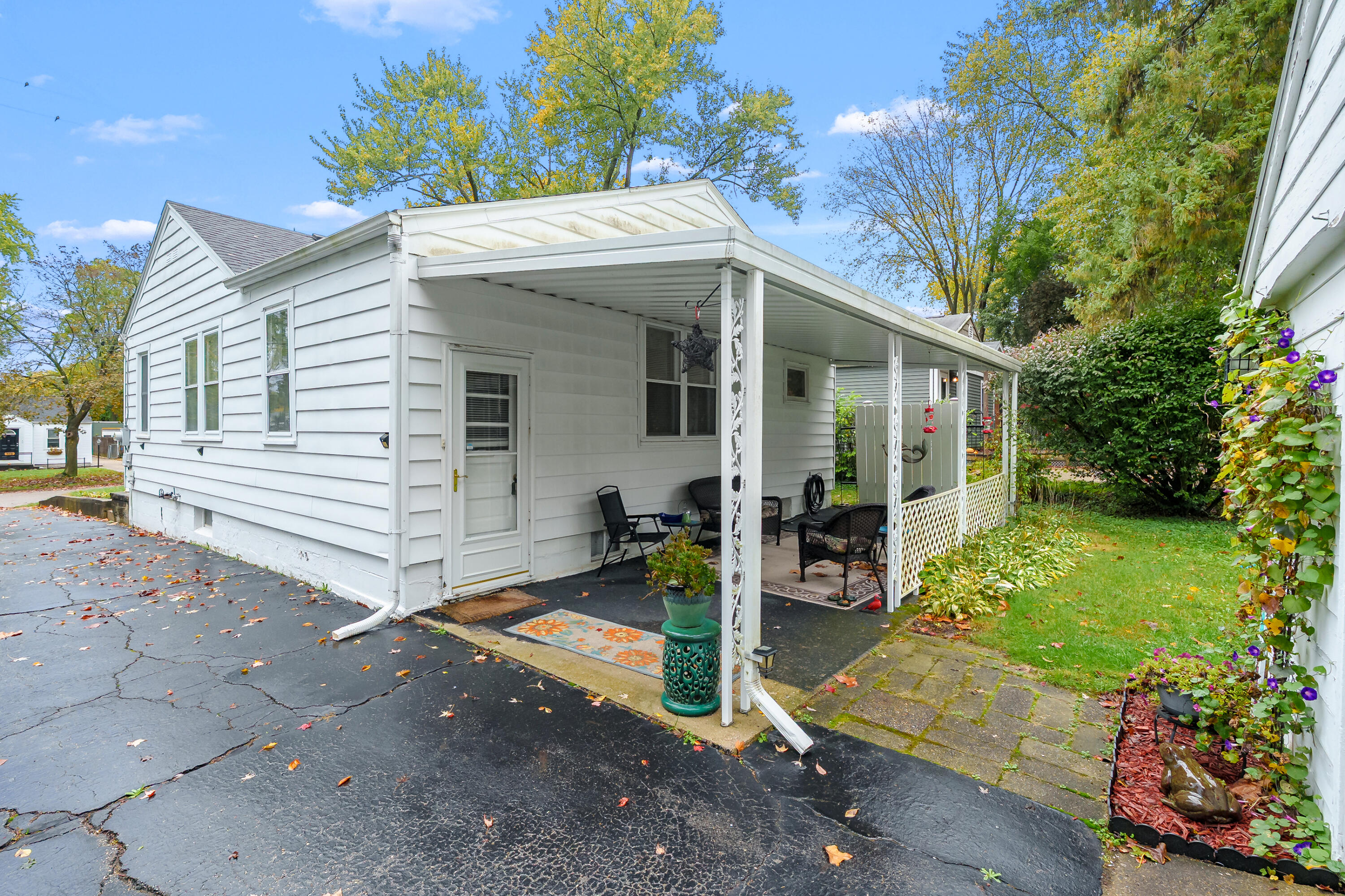 716 Liberty Street Kalamazoo MI 49008