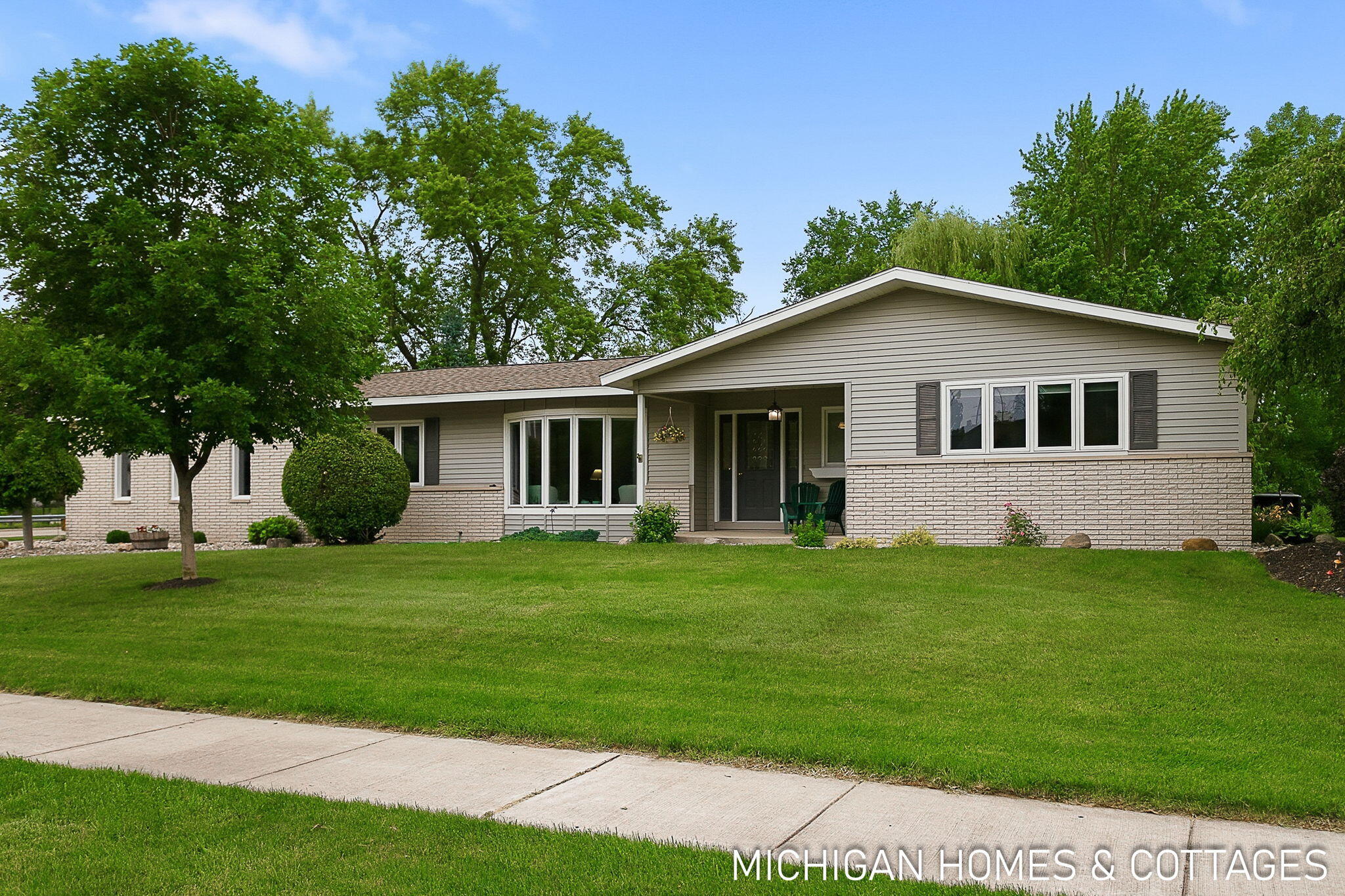 593 Alice Avenue Zeeland MI 49464