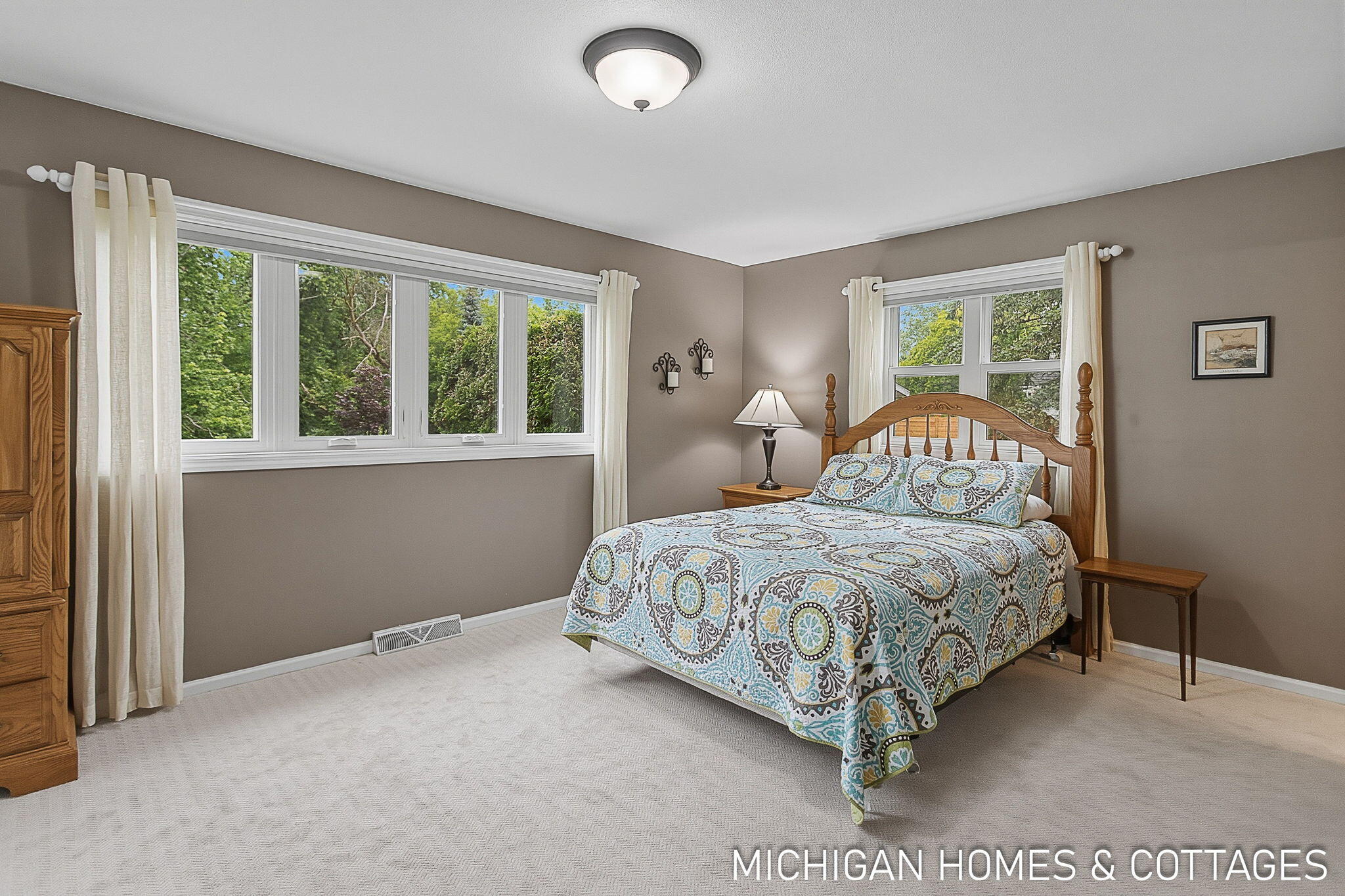 593 Alice Avenue Zeeland MI 49464