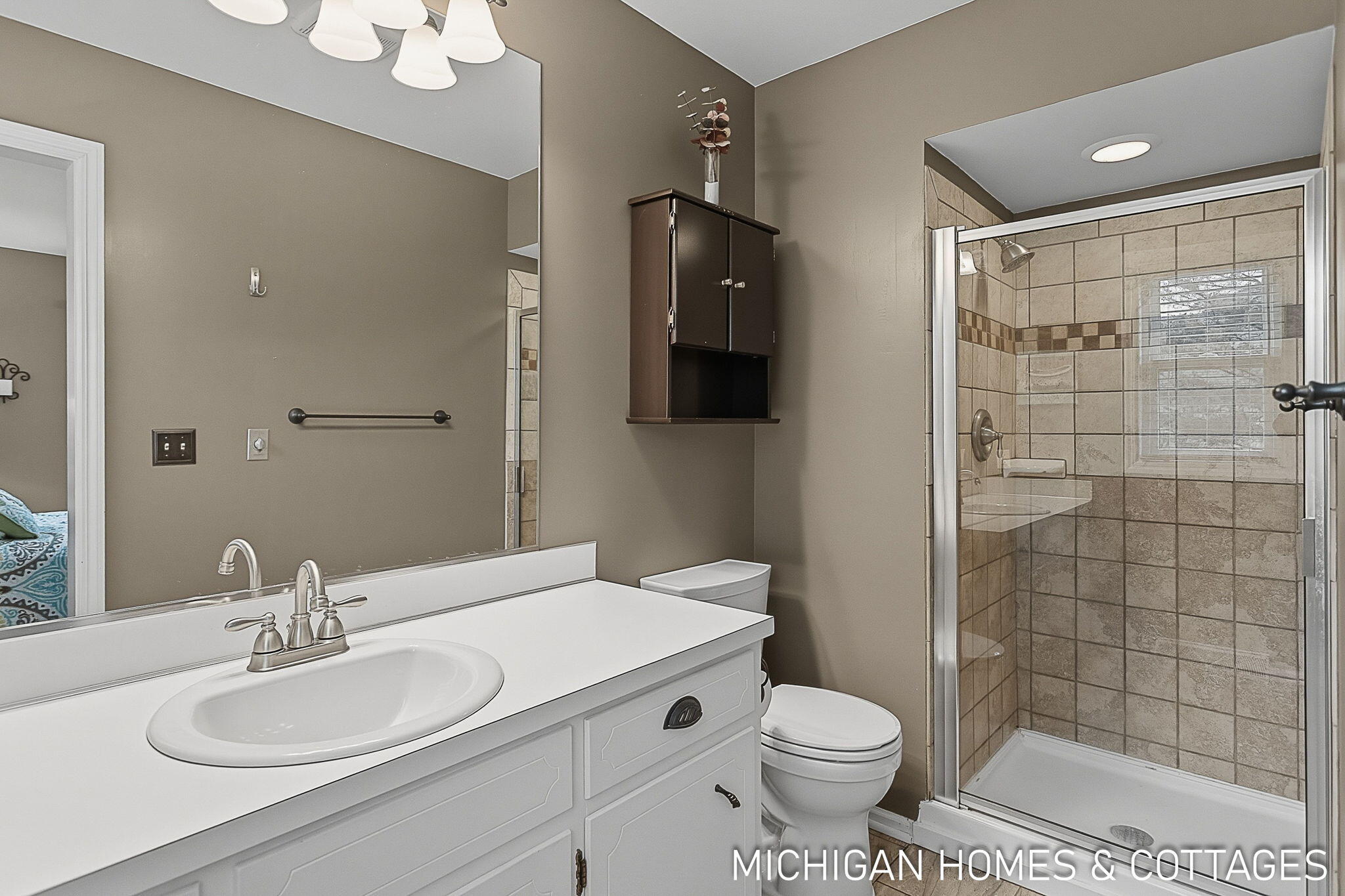 593 Alice Avenue Zeeland MI 49464