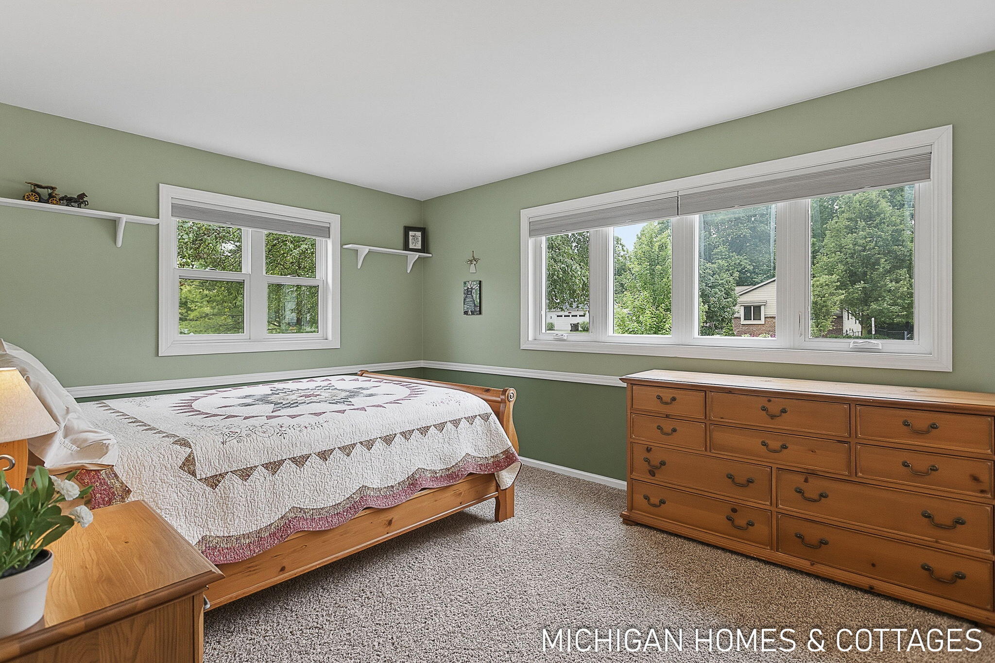 593 Alice Avenue Zeeland MI 49464