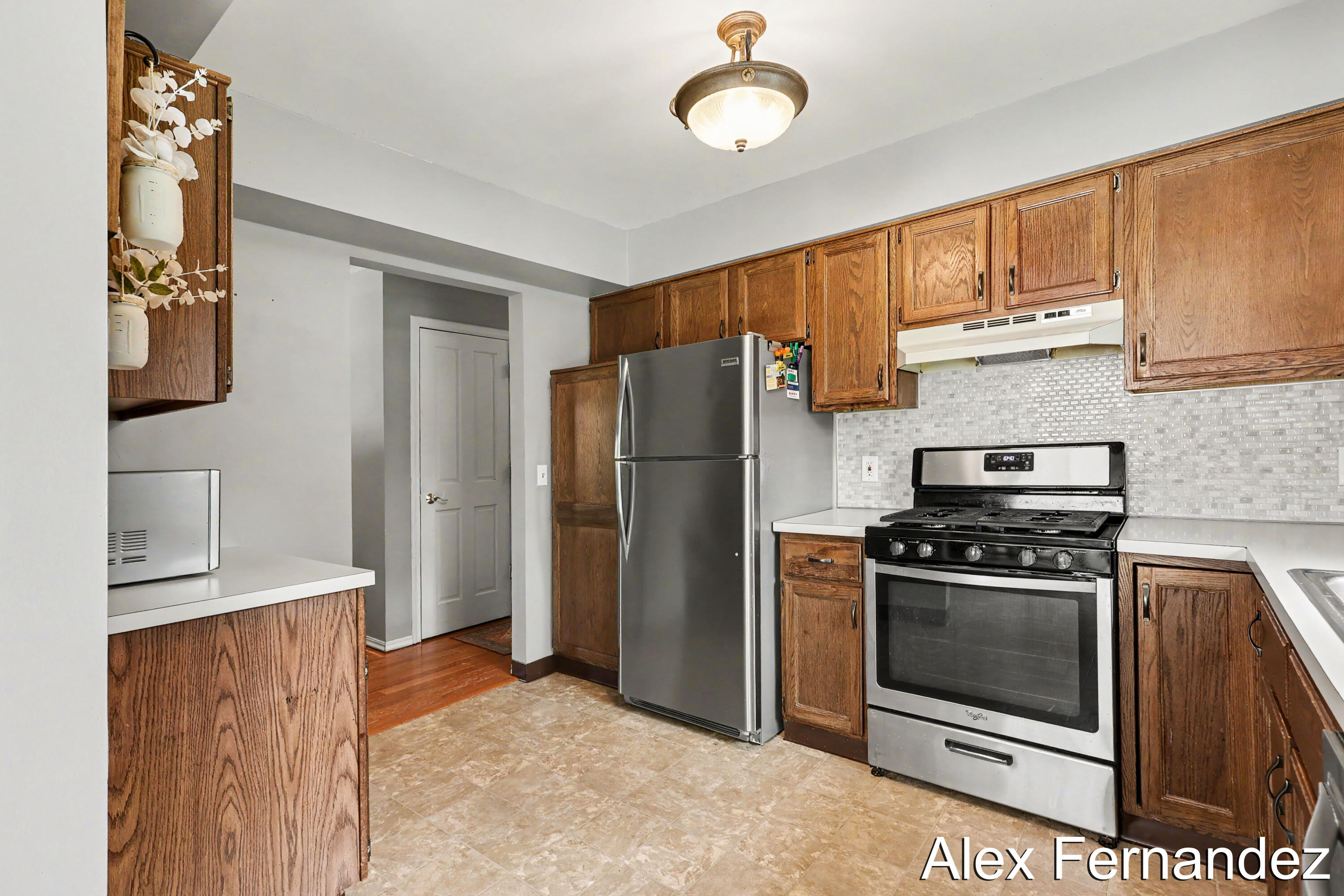 5860 Valley Lane Drive SE Grand Rapids MI 49508