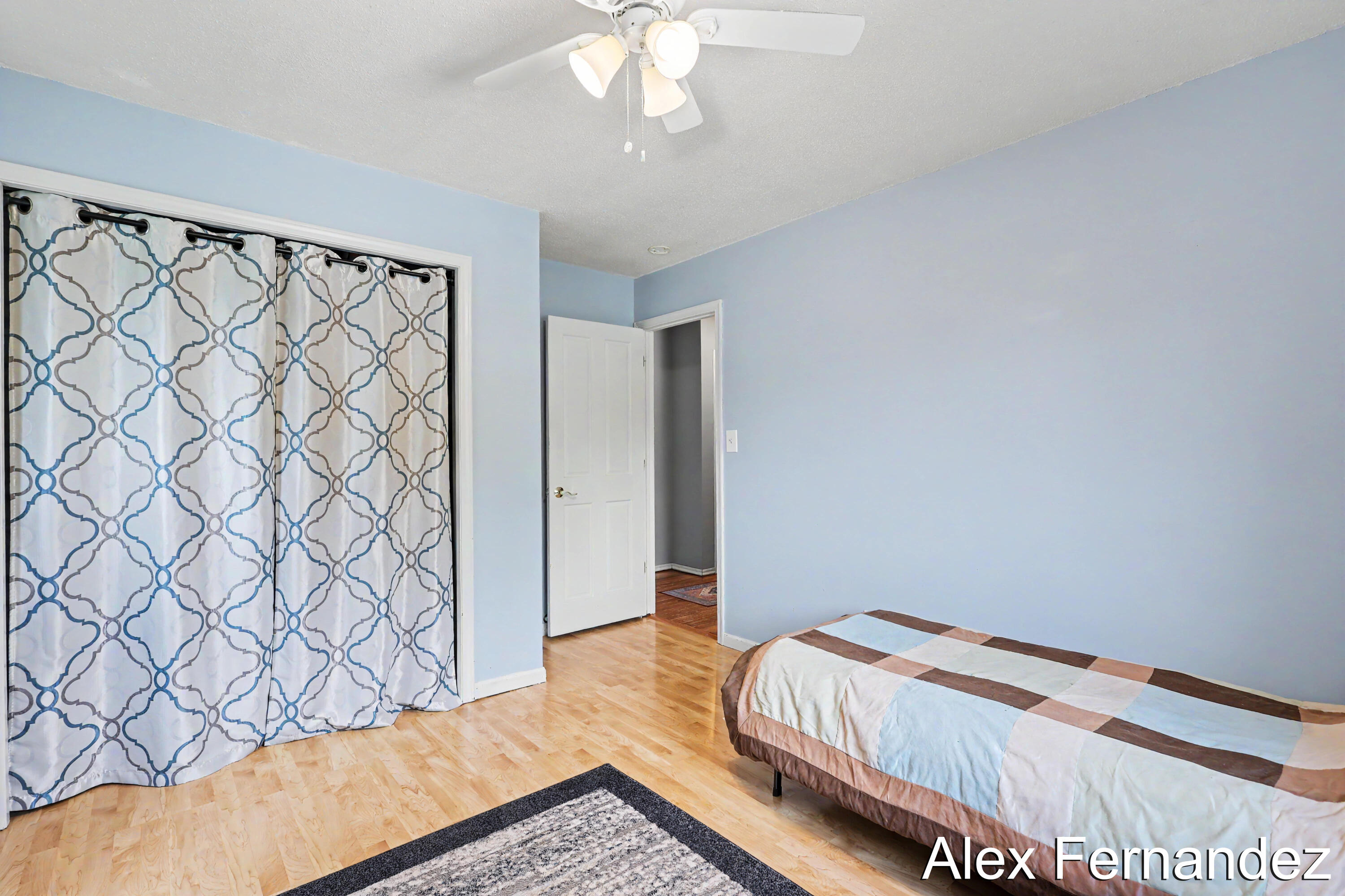 5860 Valley Lane Drive SE Grand Rapids MI 49508