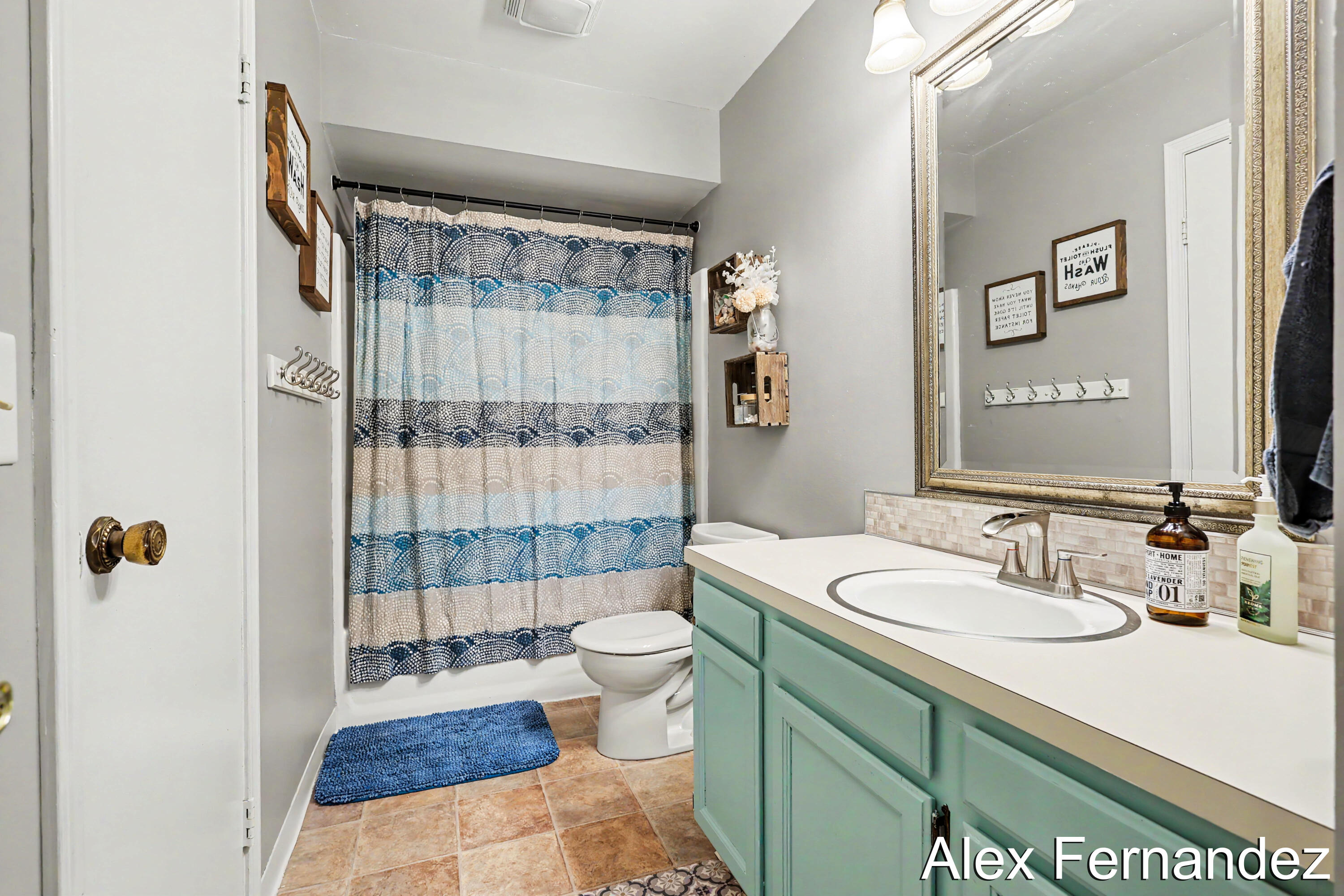 5860 Valley Lane Drive SE Grand Rapids MI 49508