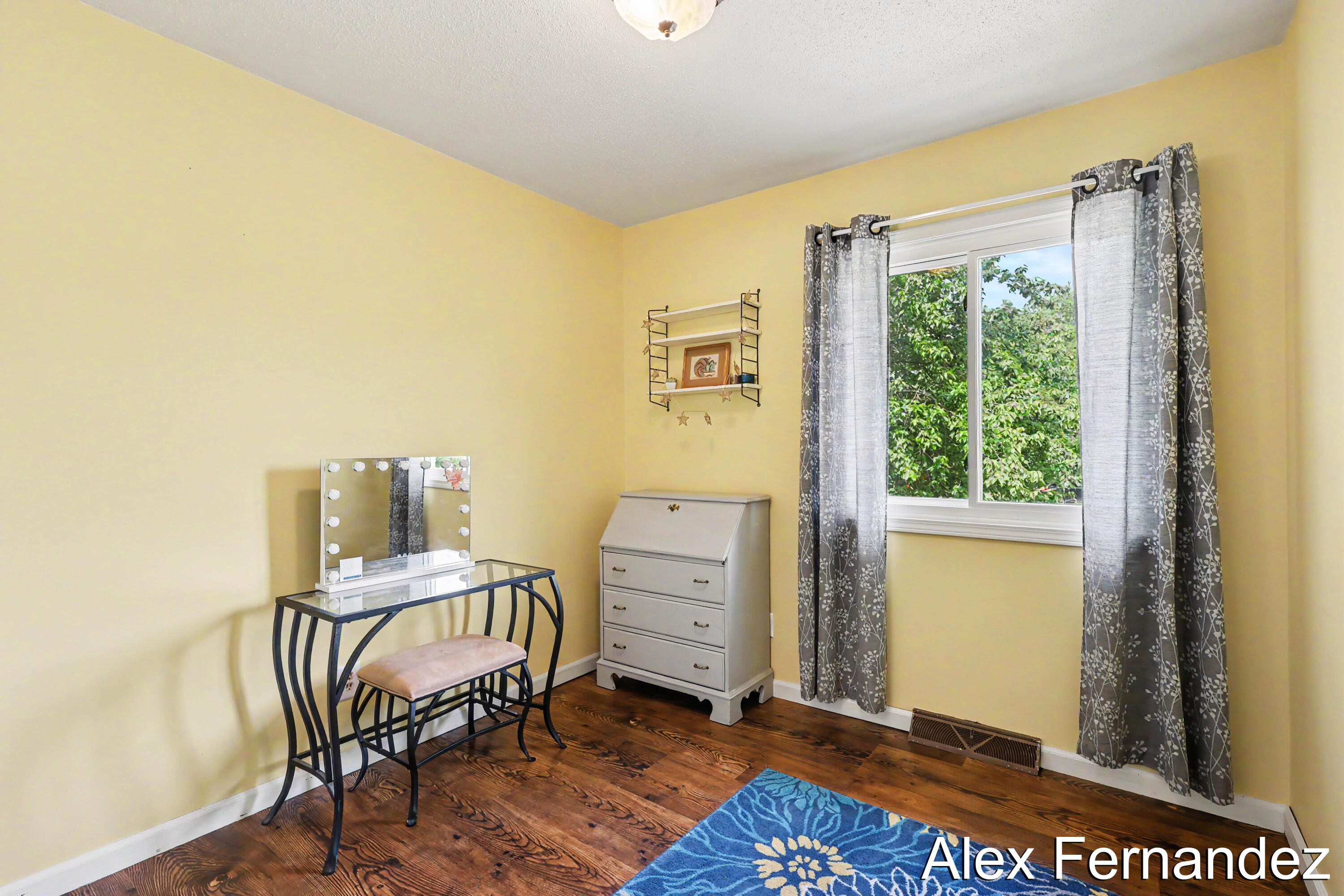 5860 Valley Lane Drive SE Grand Rapids MI 49508