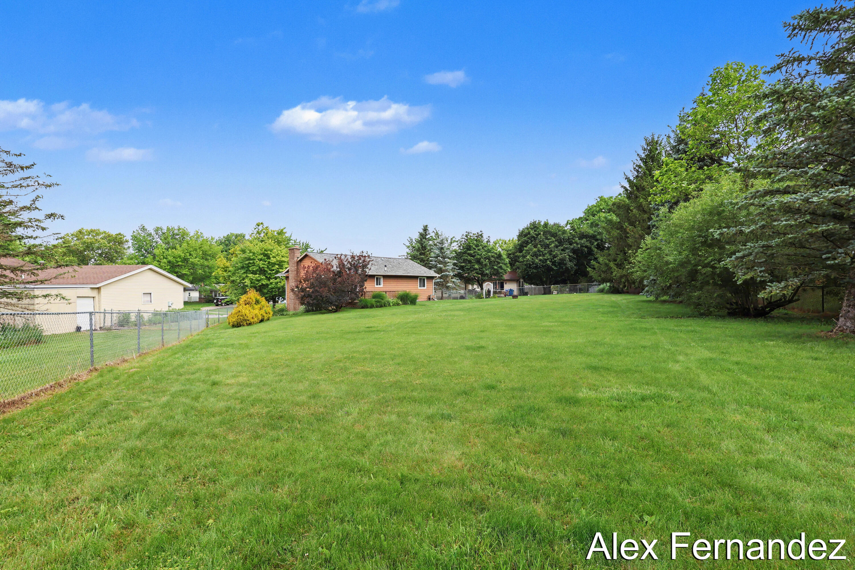 5860 Valley Lane Drive SE Grand Rapids MI 49508