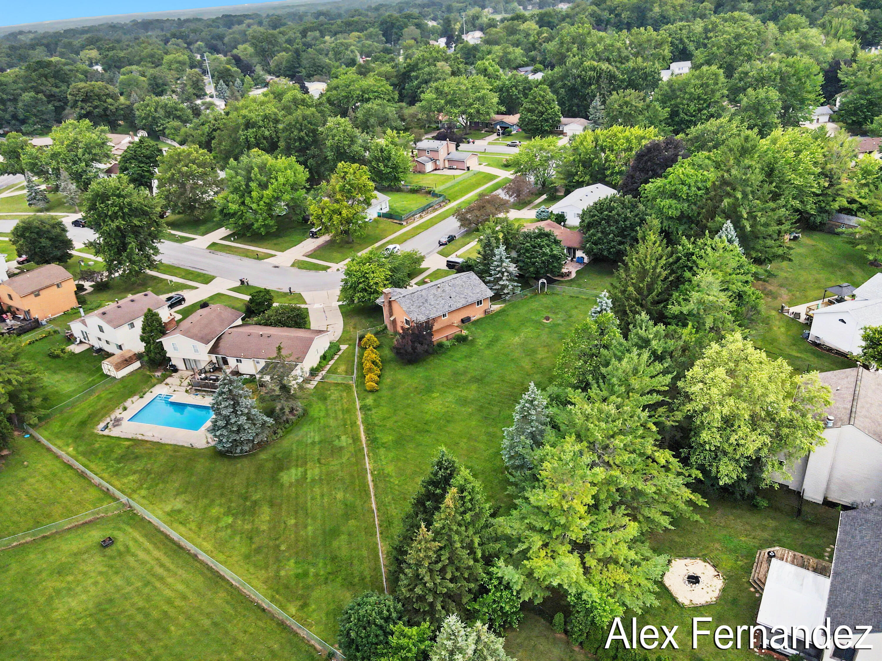 5860 Valley Lane Drive SE Grand Rapids MI 49508