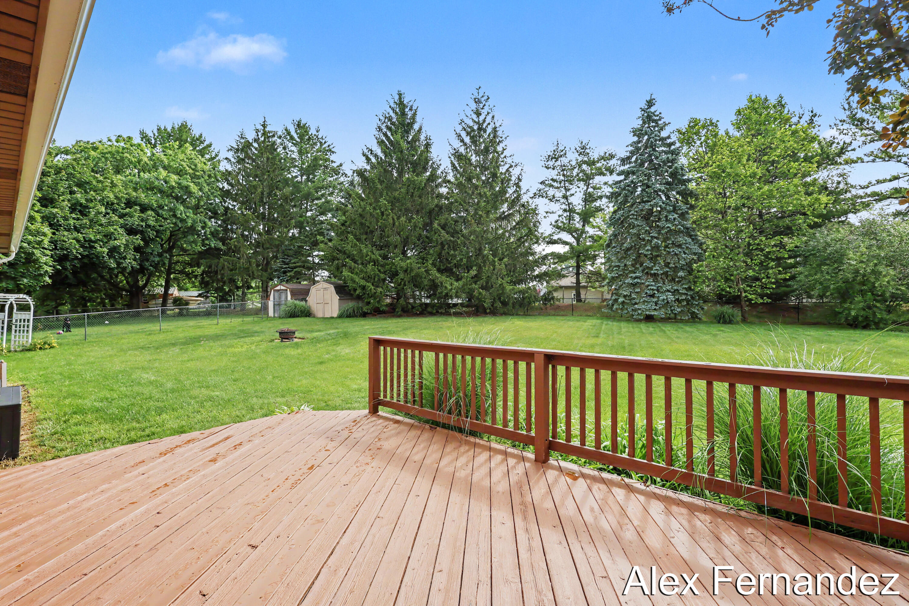5860 Valley Lane Drive SE Grand Rapids MI 49508
