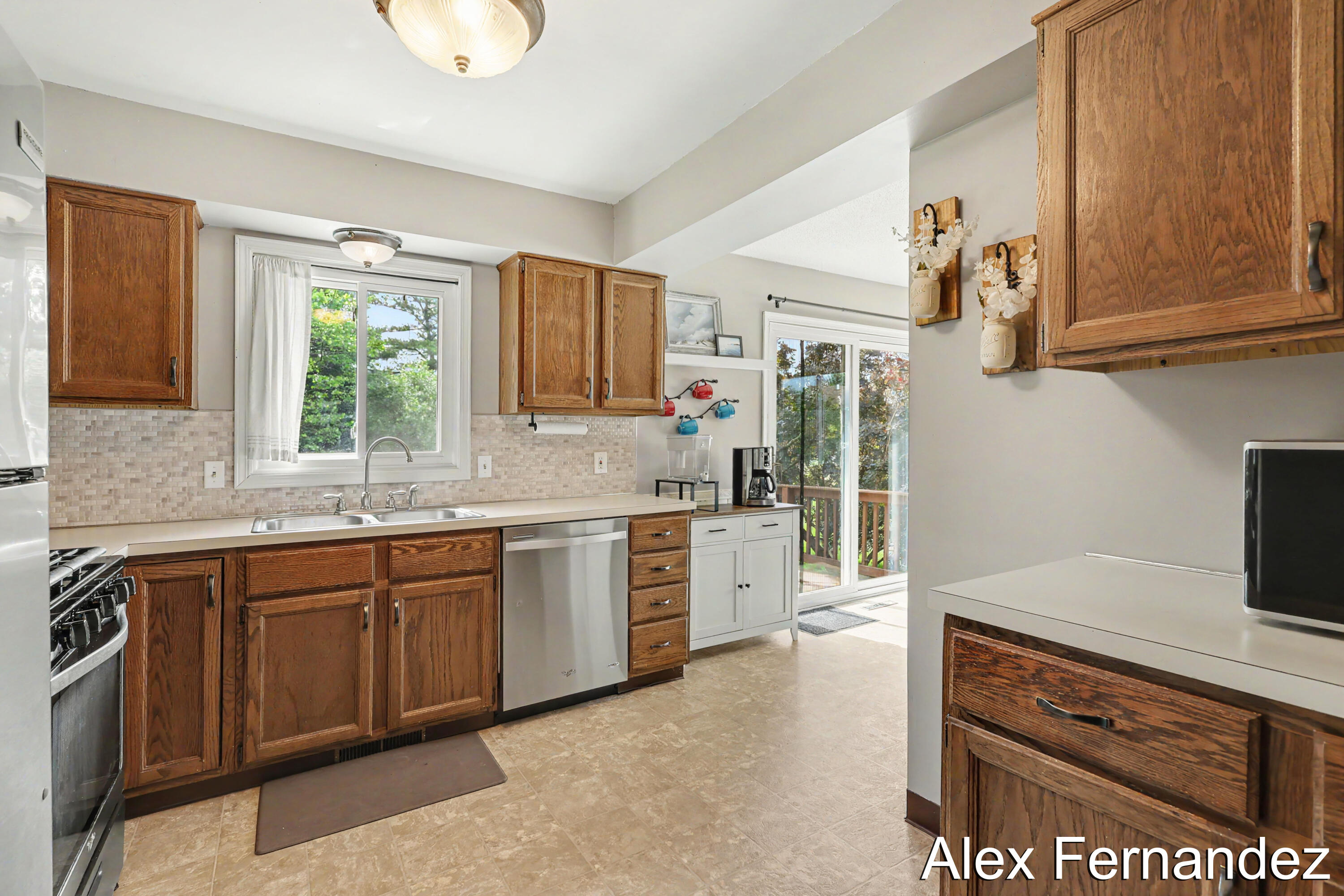 5860 Valley Lane Drive SE Grand Rapids MI 49508