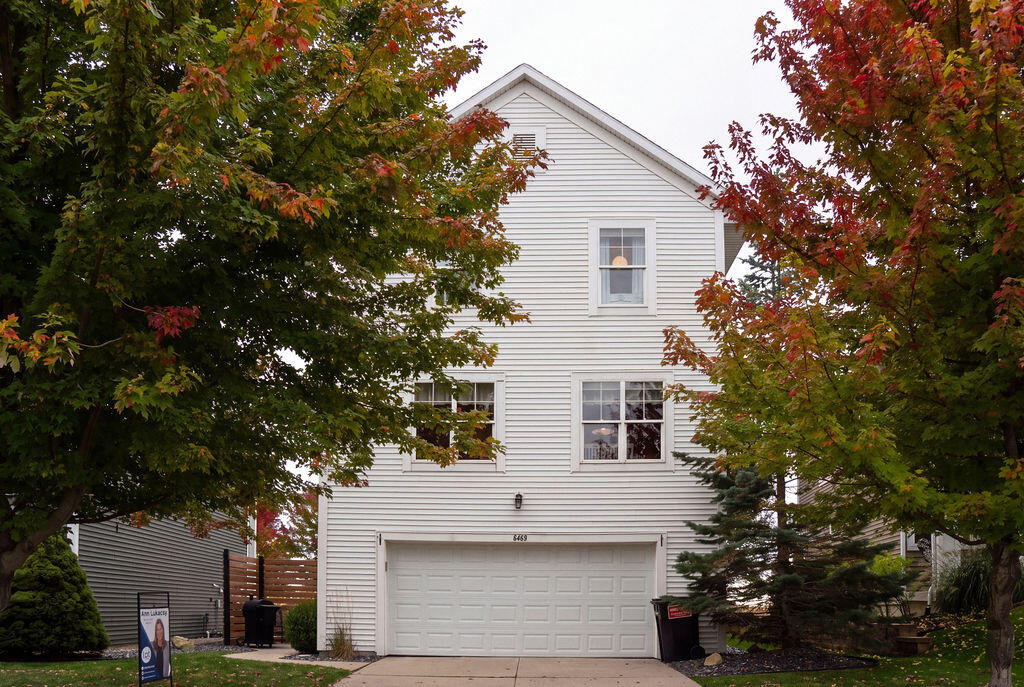 6469 Green Ash Drive Zeeland MI 49464