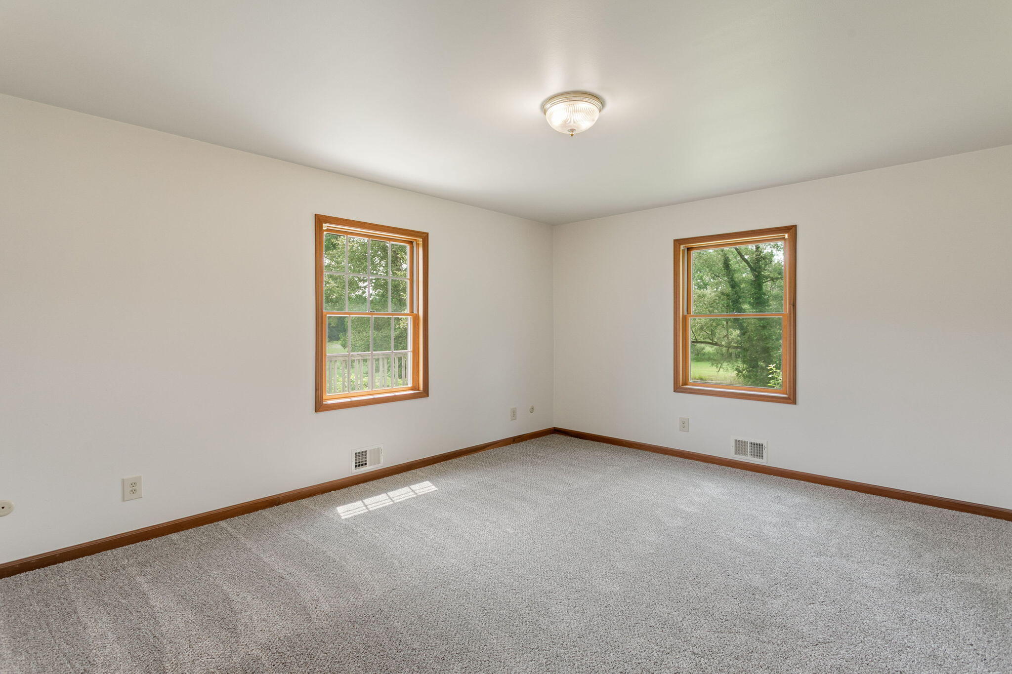28810 Coulter Street Edwardsburg MI 49112