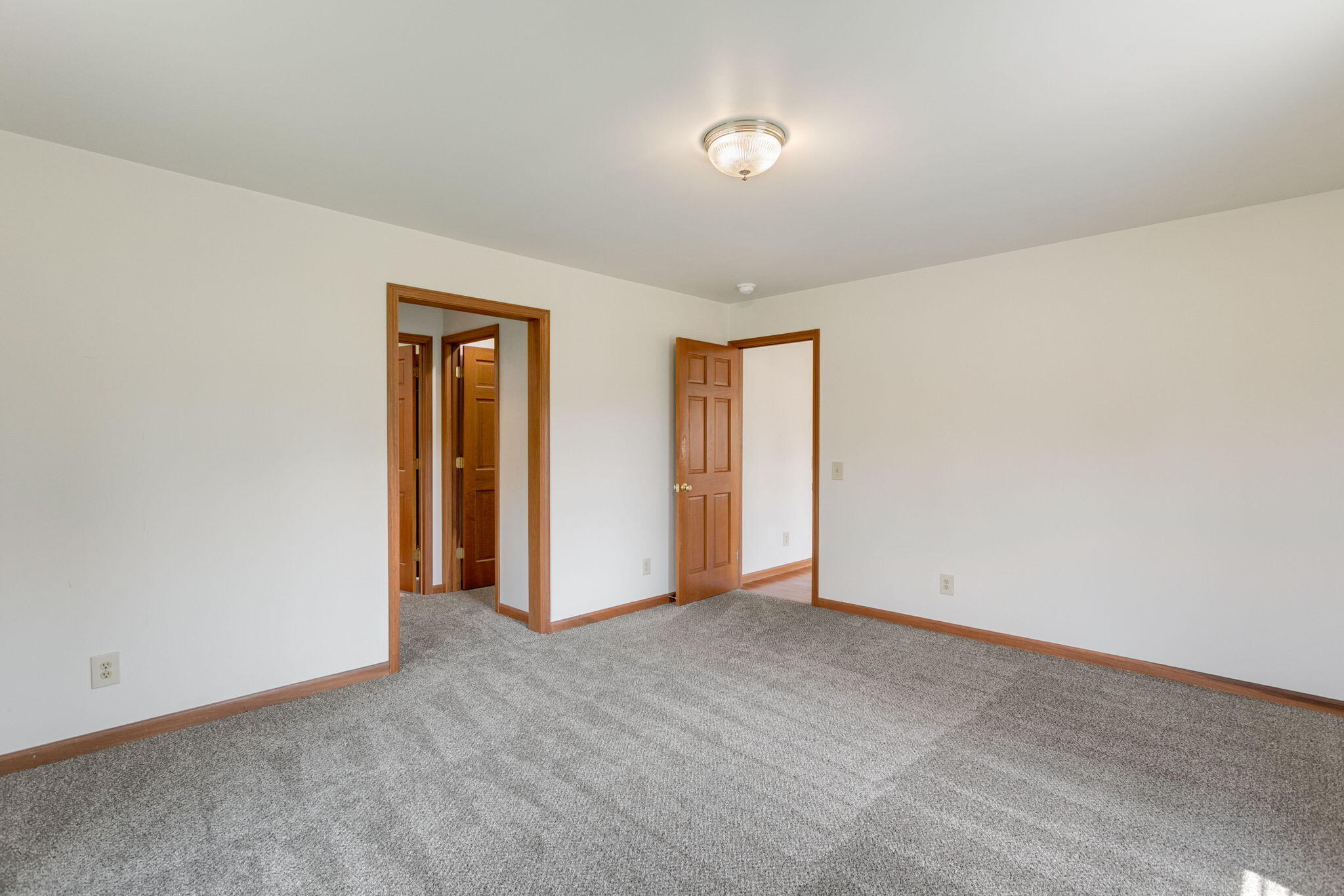 28810 Coulter Street Edwardsburg MI 49112