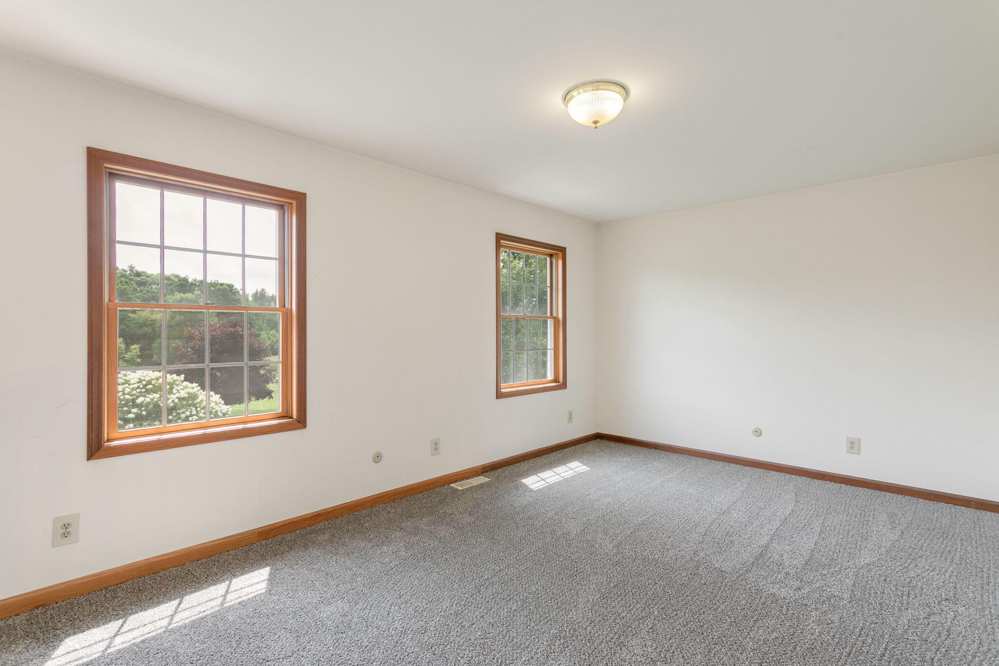 28810 Coulter Street Edwardsburg MI 49112