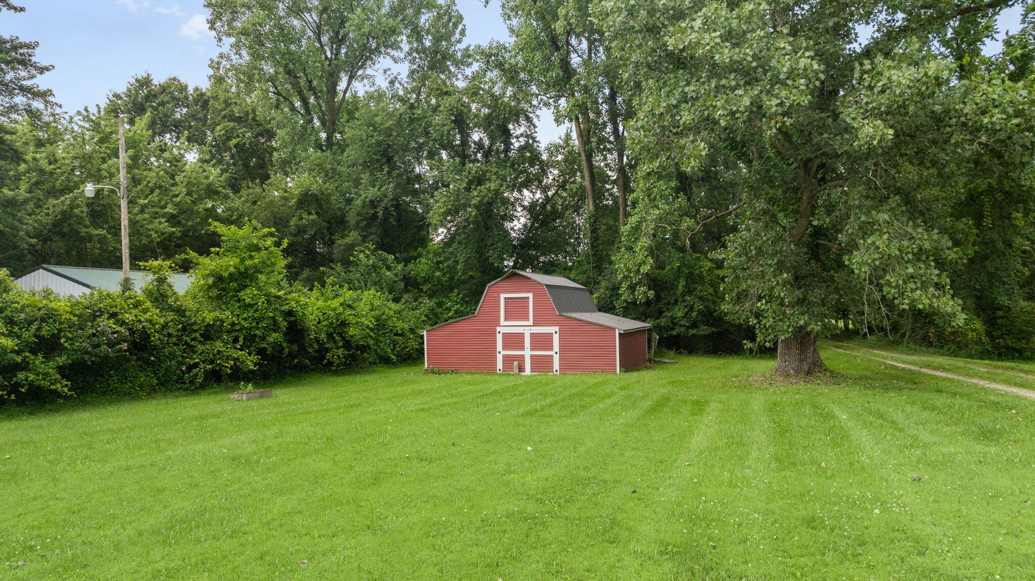 28810 Coulter Street Edwardsburg MI 49112