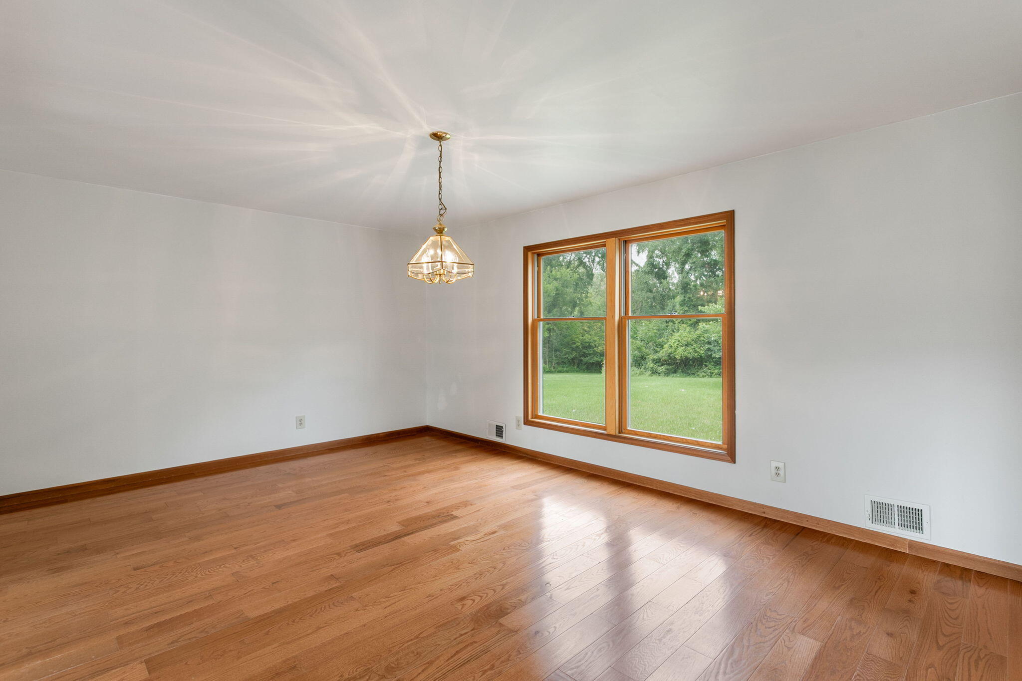 28810 Coulter Street Edwardsburg MI 49112