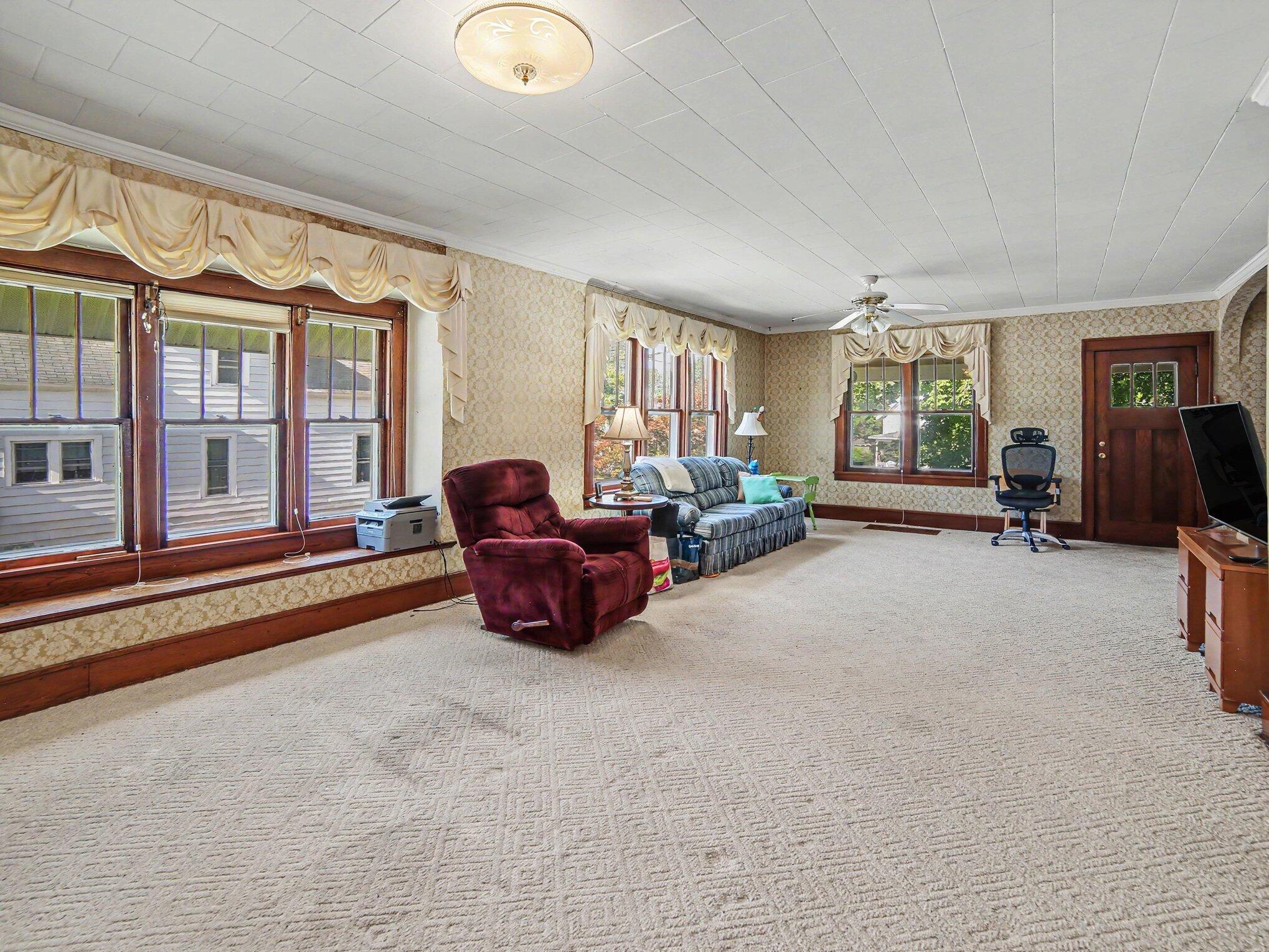 503 S Washington Avenue Ludington MI 49431