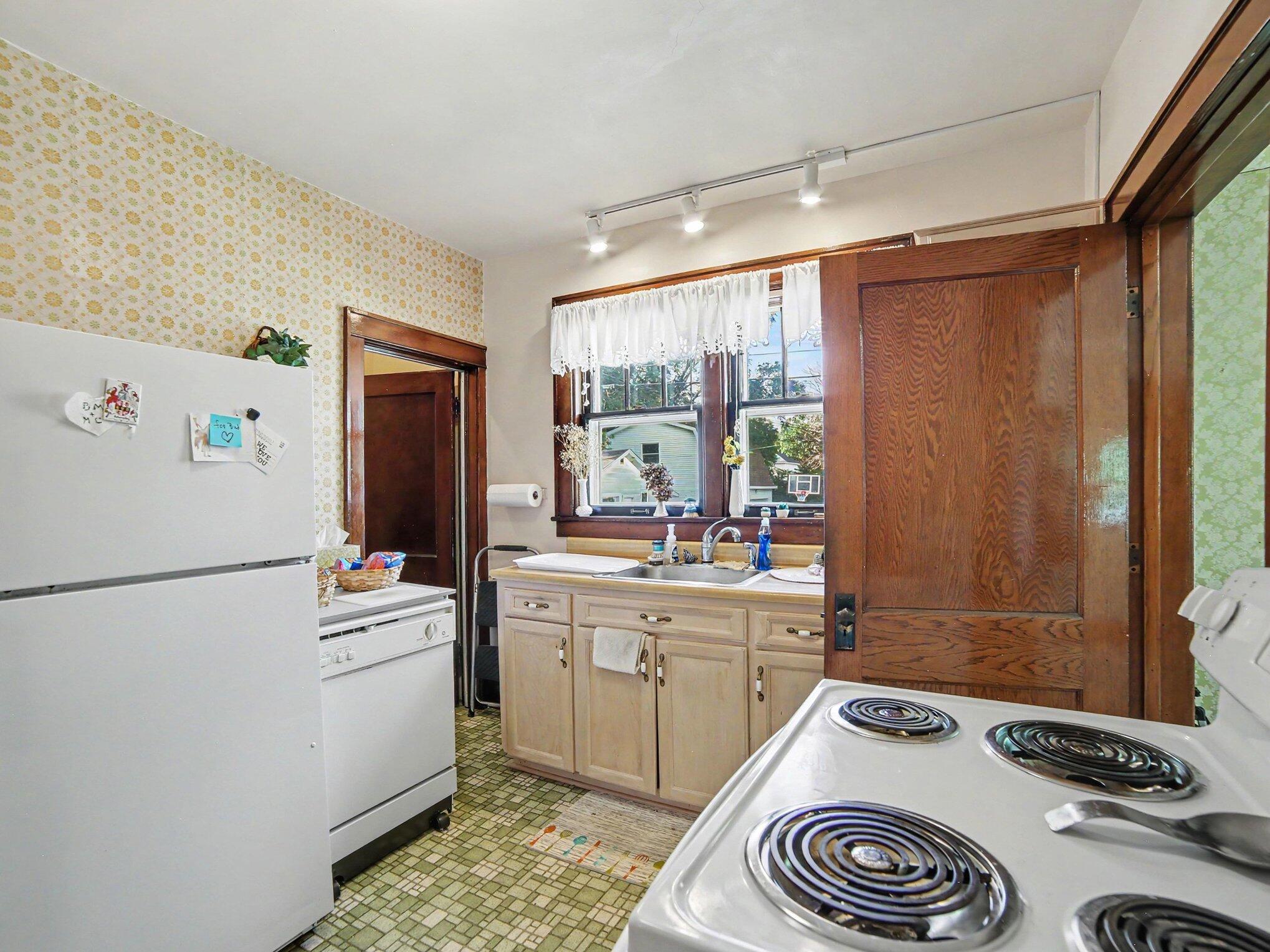 503 S Washington Avenue Ludington MI 49431