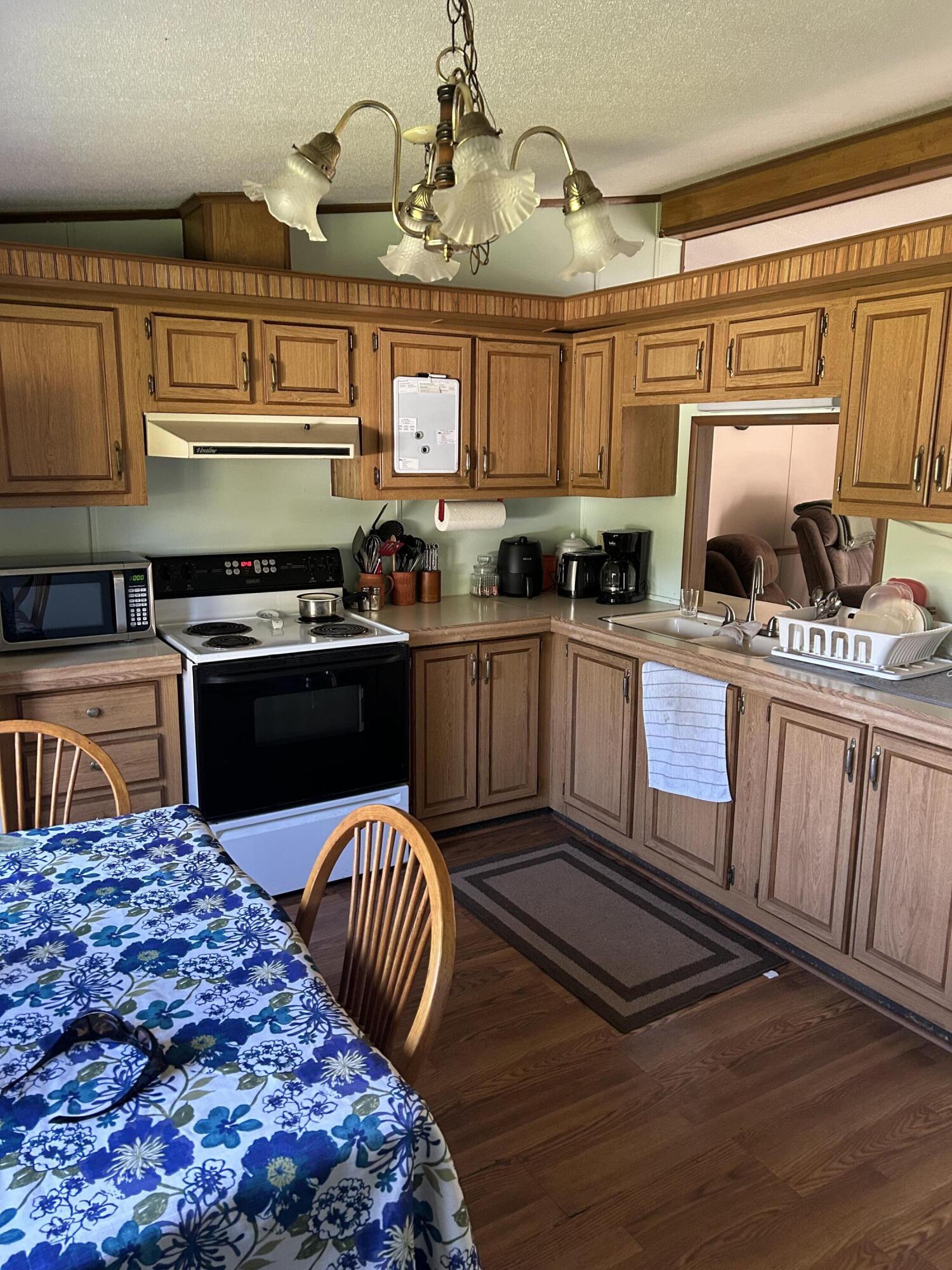 5281 123rd Avenue Fennville MI 49408