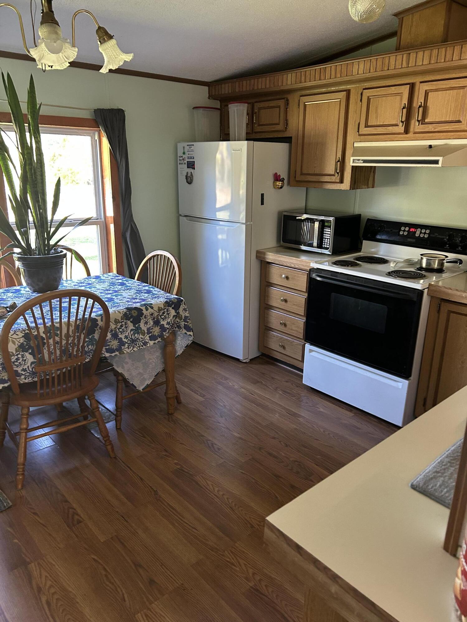5281 123rd Avenue Fennville MI 49408
