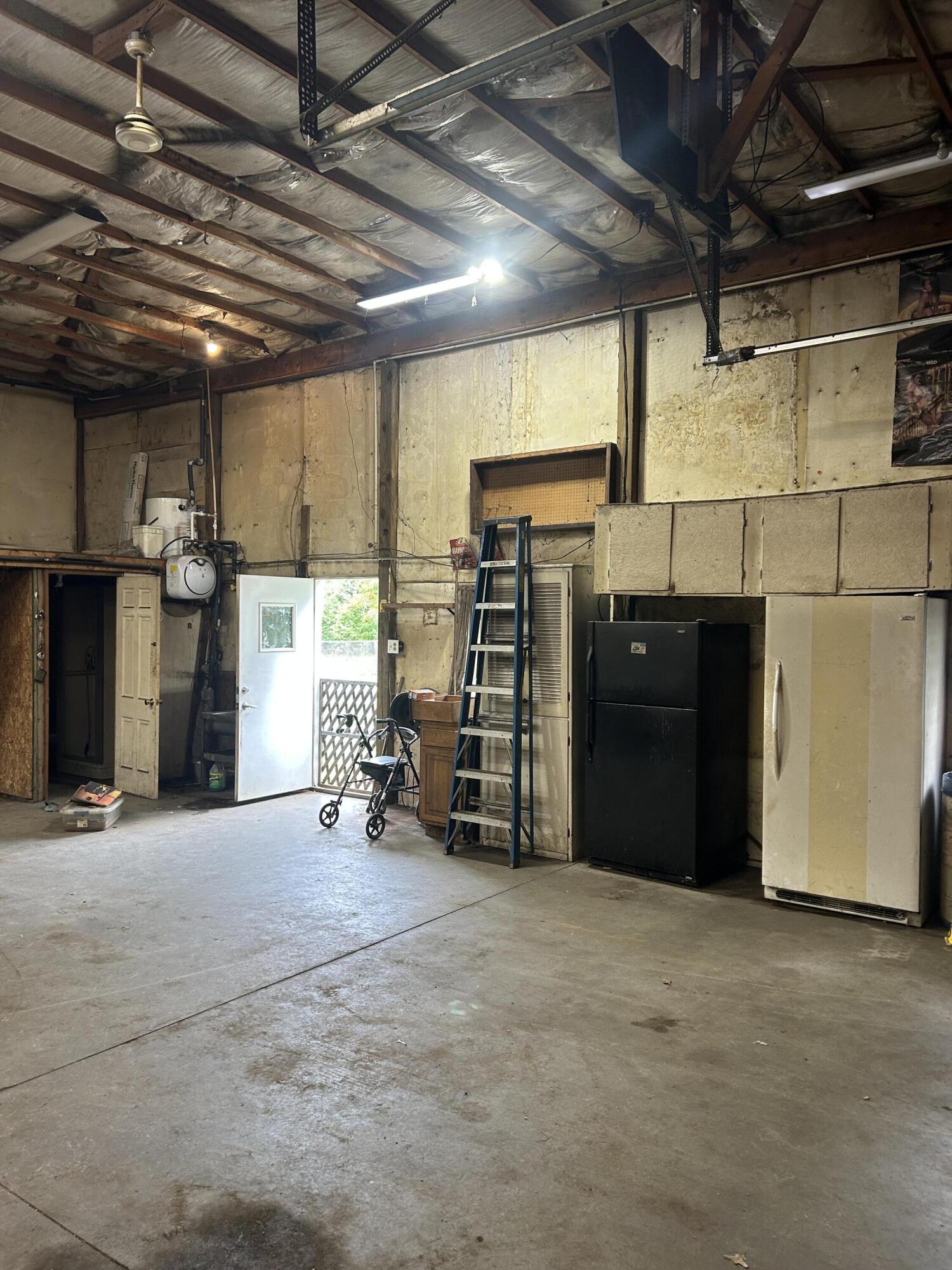 5281 123rd Avenue Fennville MI 49408