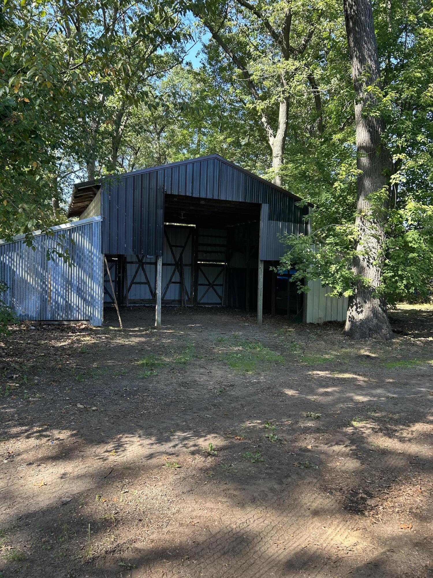 5281 123rd Avenue Fennville MI 49408