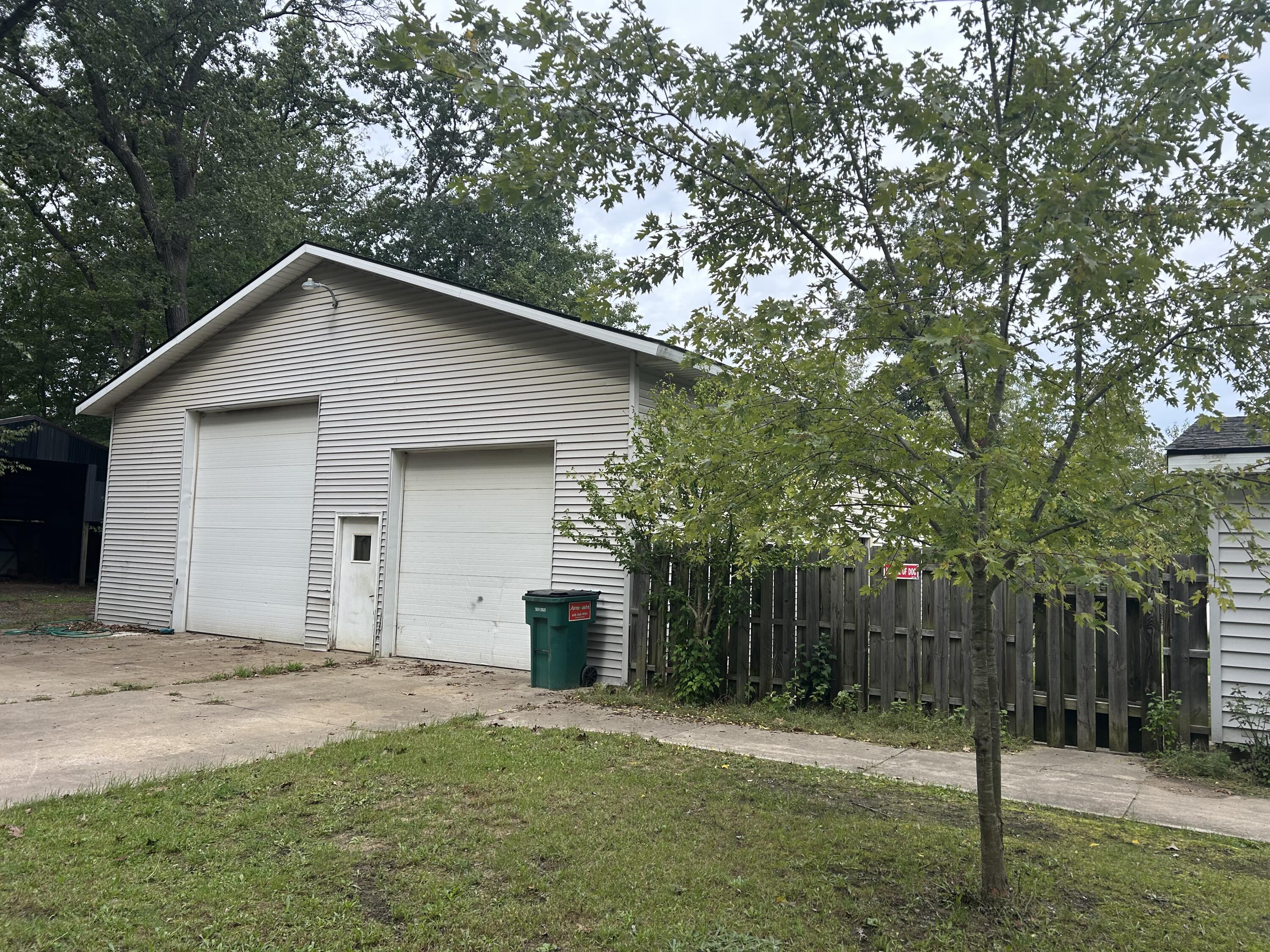 5281 123rd Avenue Fennville MI 49408