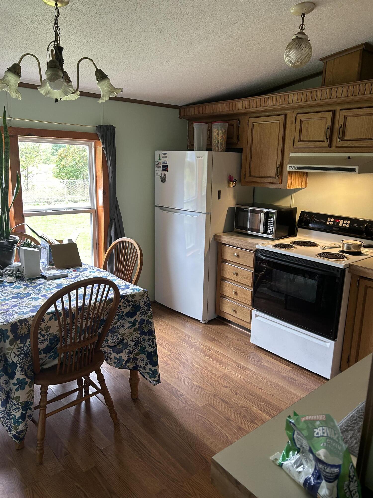 5281 123rd Avenue Fennville MI 49408