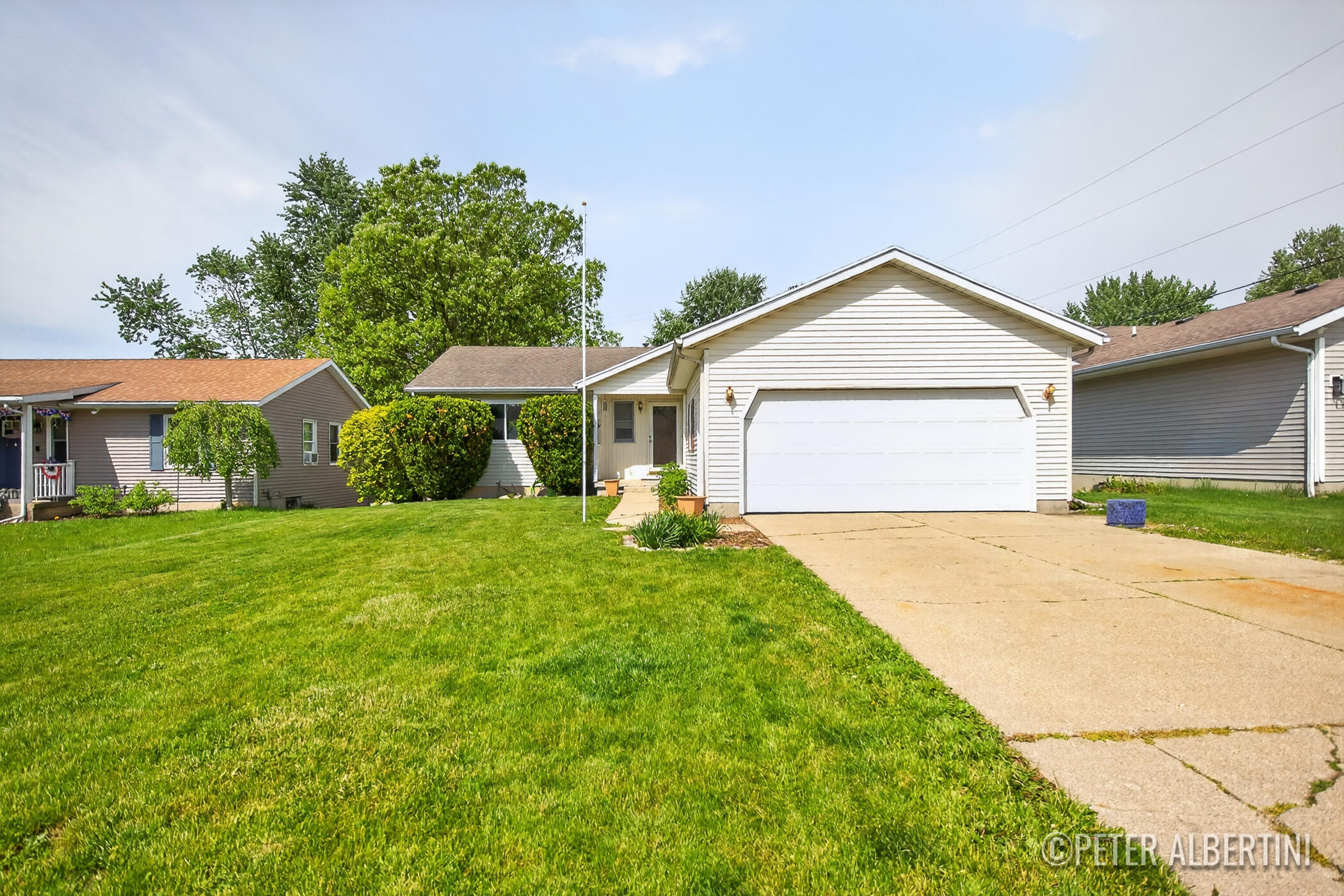 461 Macomb Avenue NW Grand Rapids MI 49534