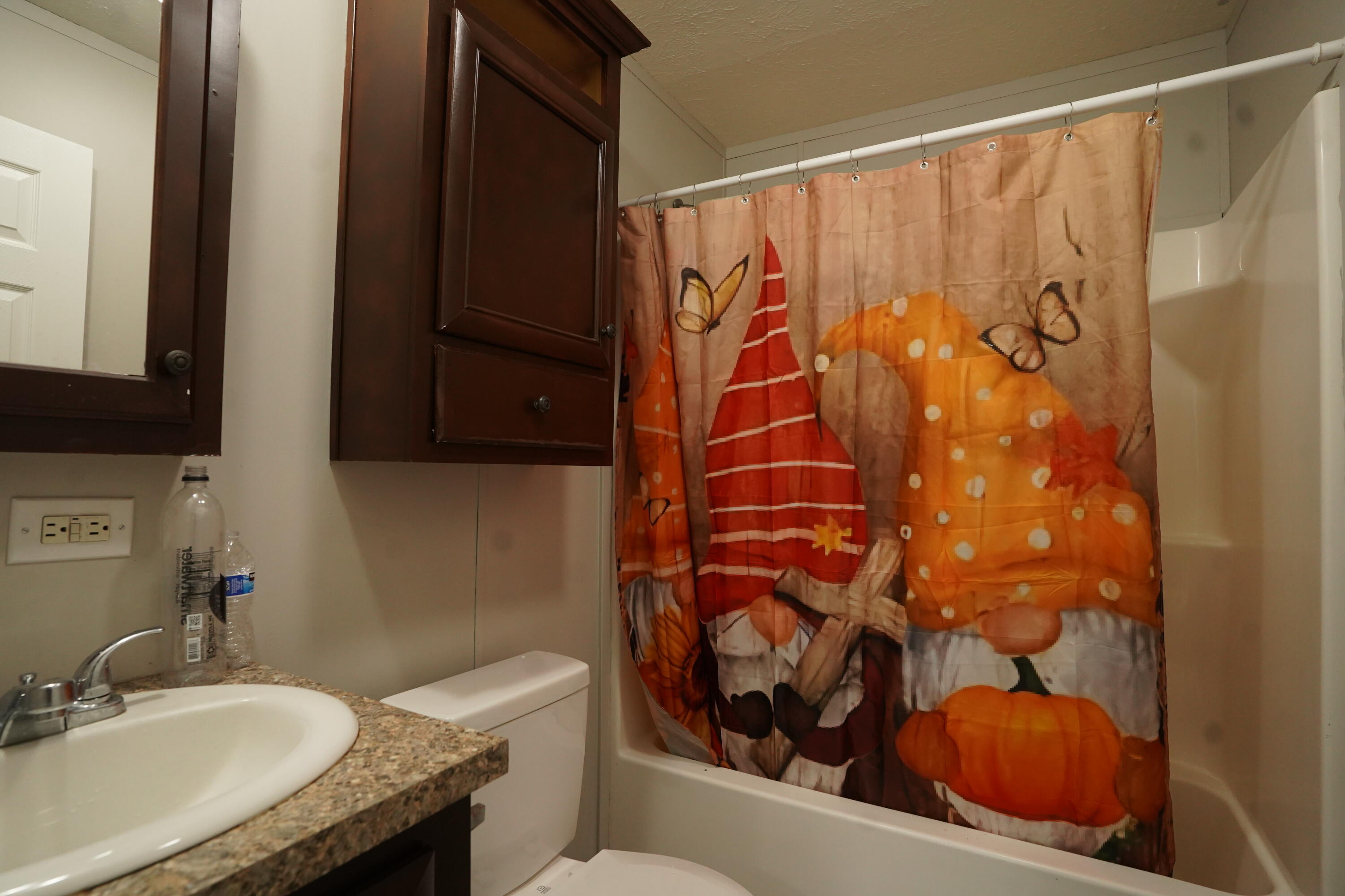 1906 Hawk Drive Kalamazoo MI 49008