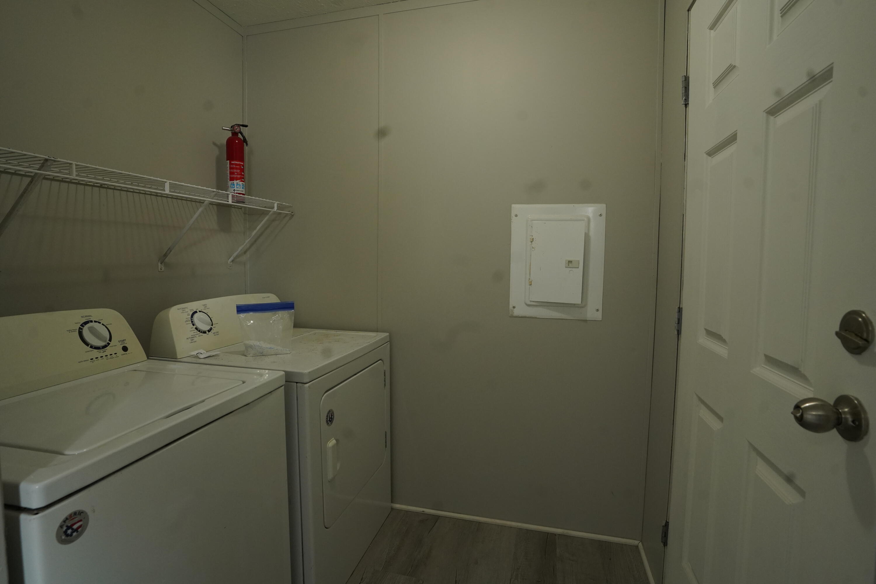 1906 Hawk Drive Kalamazoo MI 49008