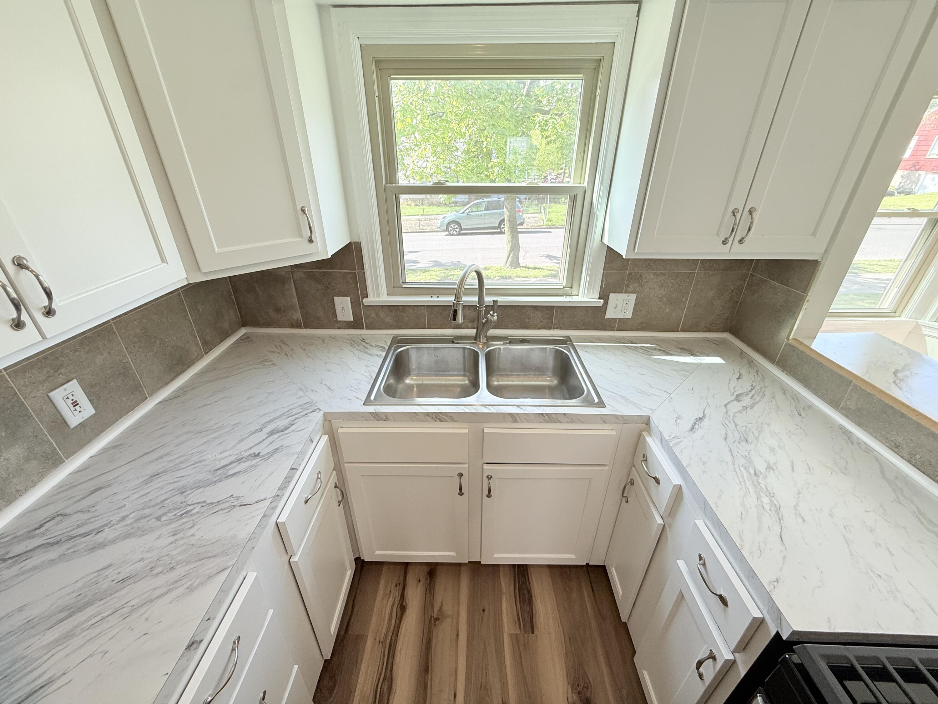 1350 Giddings Avenue SE Grand Rapids MI 49506