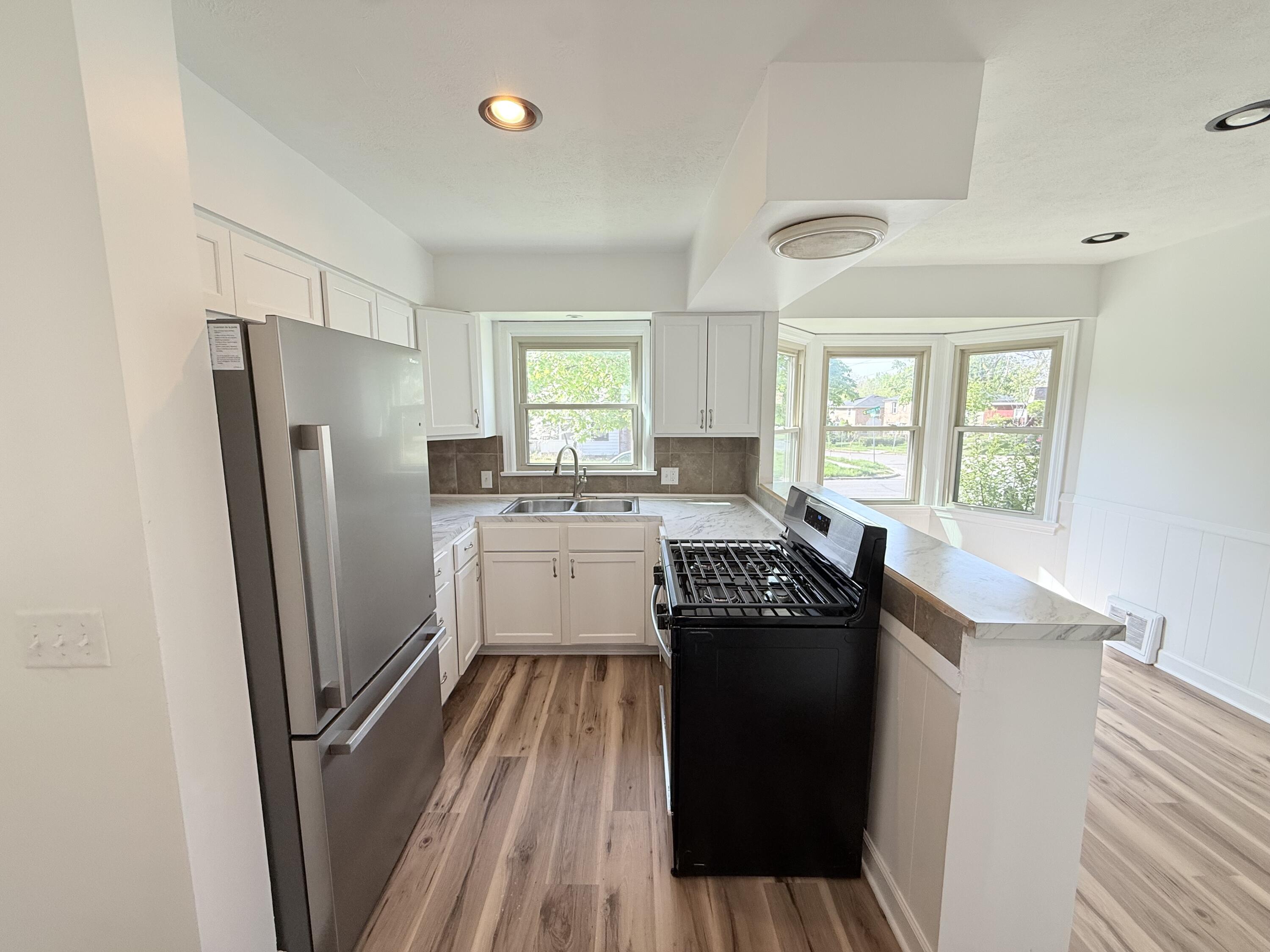 1350 Giddings Avenue SE Grand Rapids MI 49506