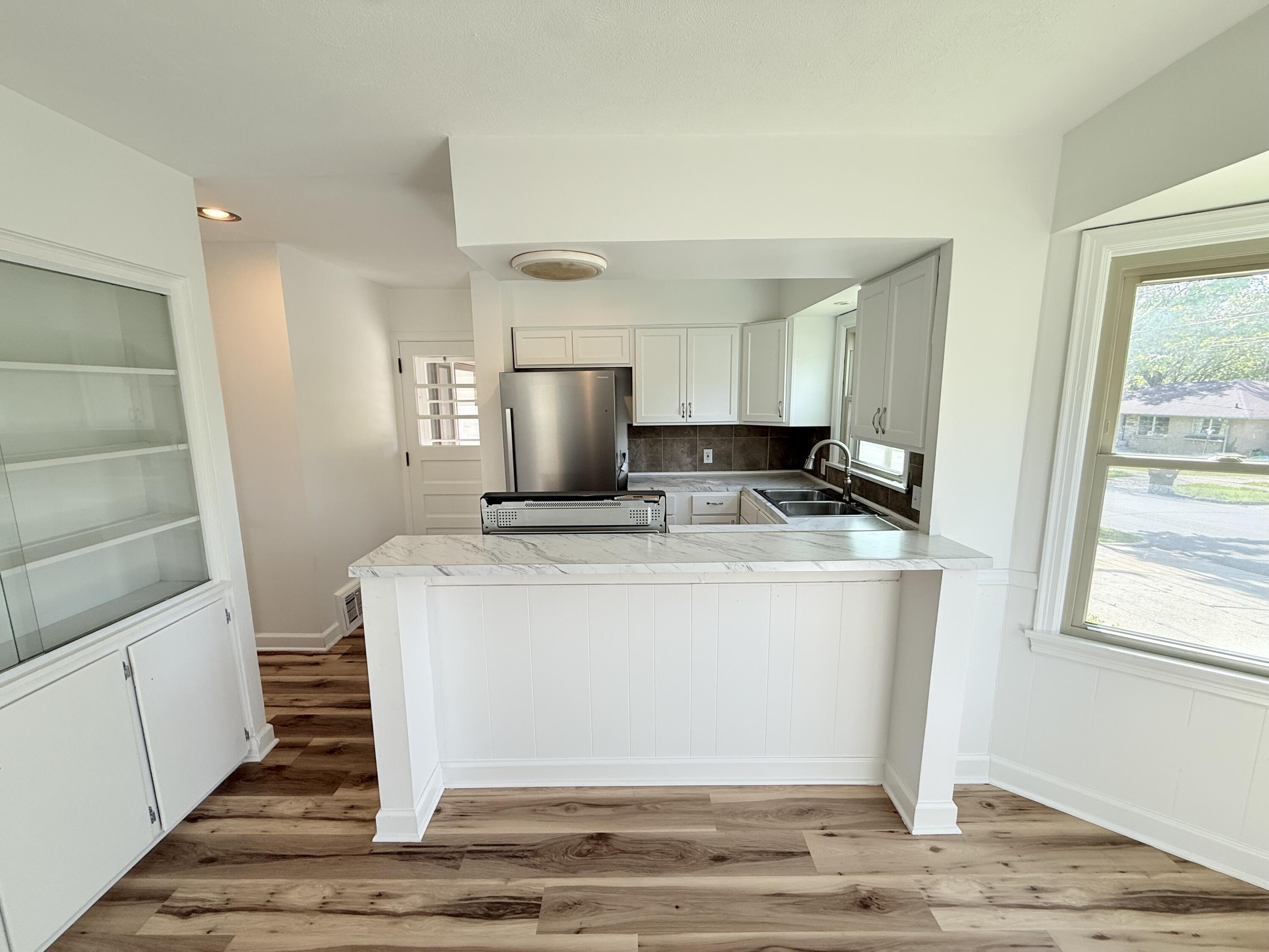 1350 Giddings Avenue SE Grand Rapids MI 49506