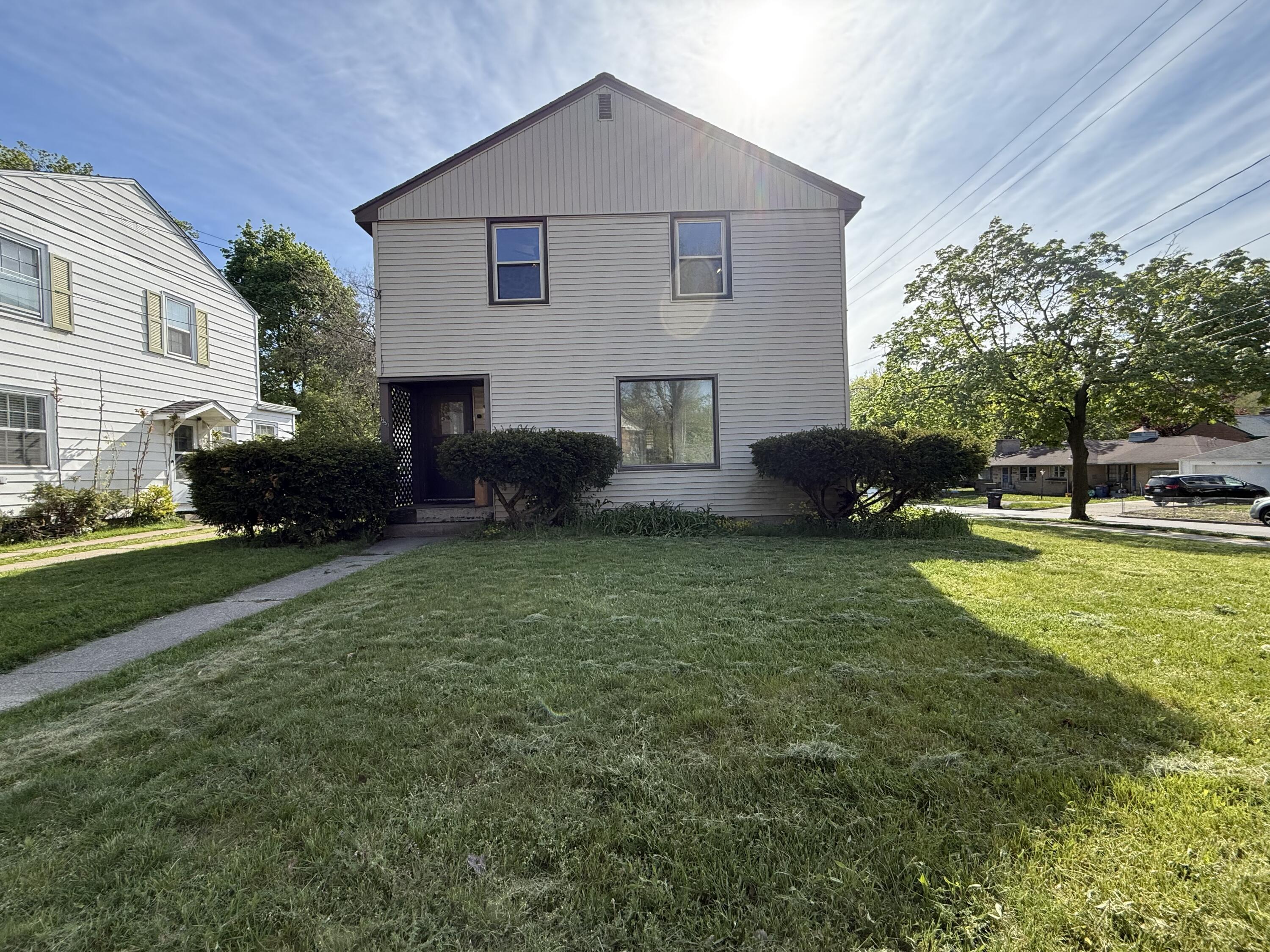 1350 Giddings Avenue SE Grand Rapids MI 49506