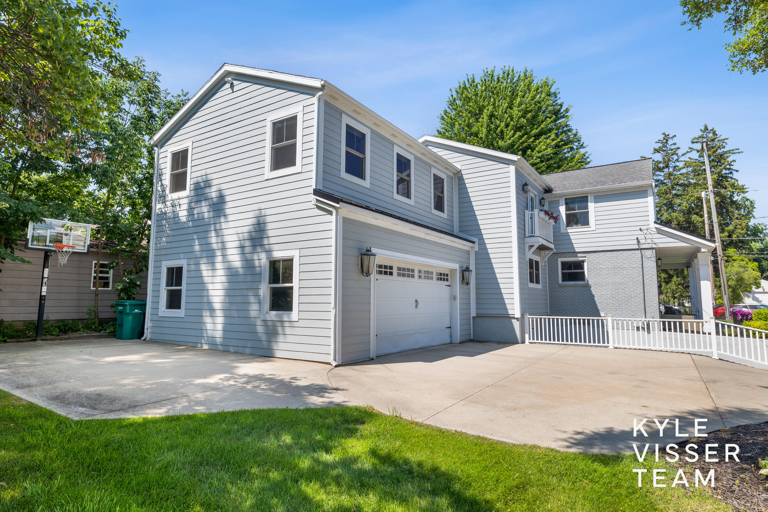 2412 Lake Drive SE East Grand Rapids MI 49506
